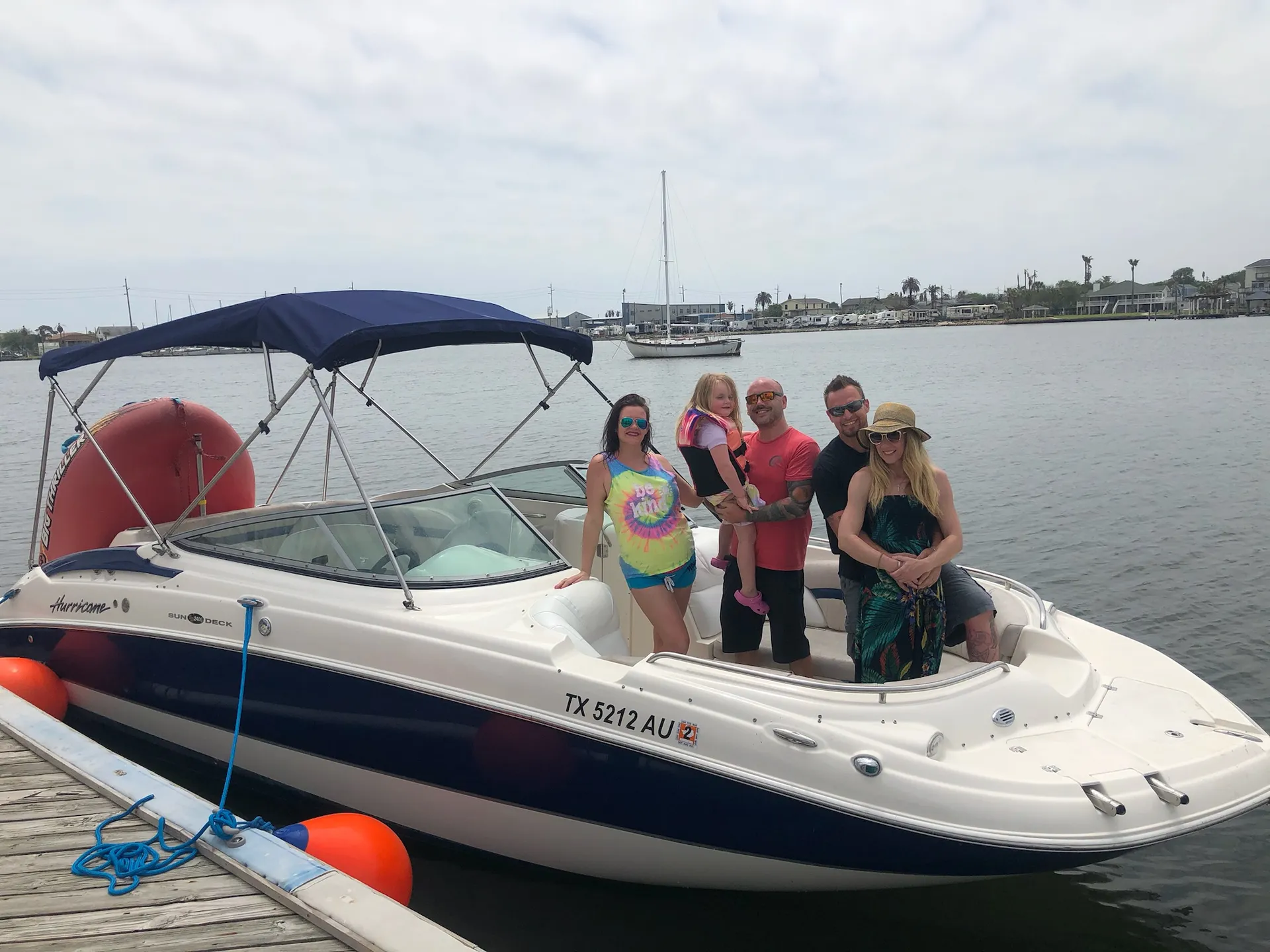 24ft Hurricane Sundeck - 250hp - 12 Passenger 