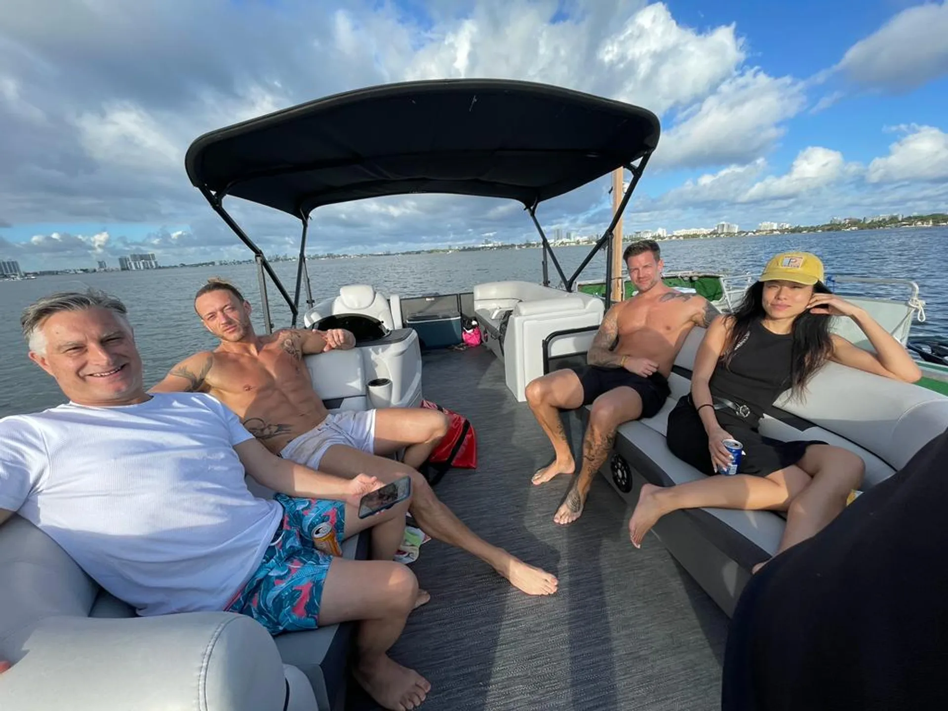 GODFREY MARINE SWEETWATER 2286 BF in Miami Beach, FL — photo 2