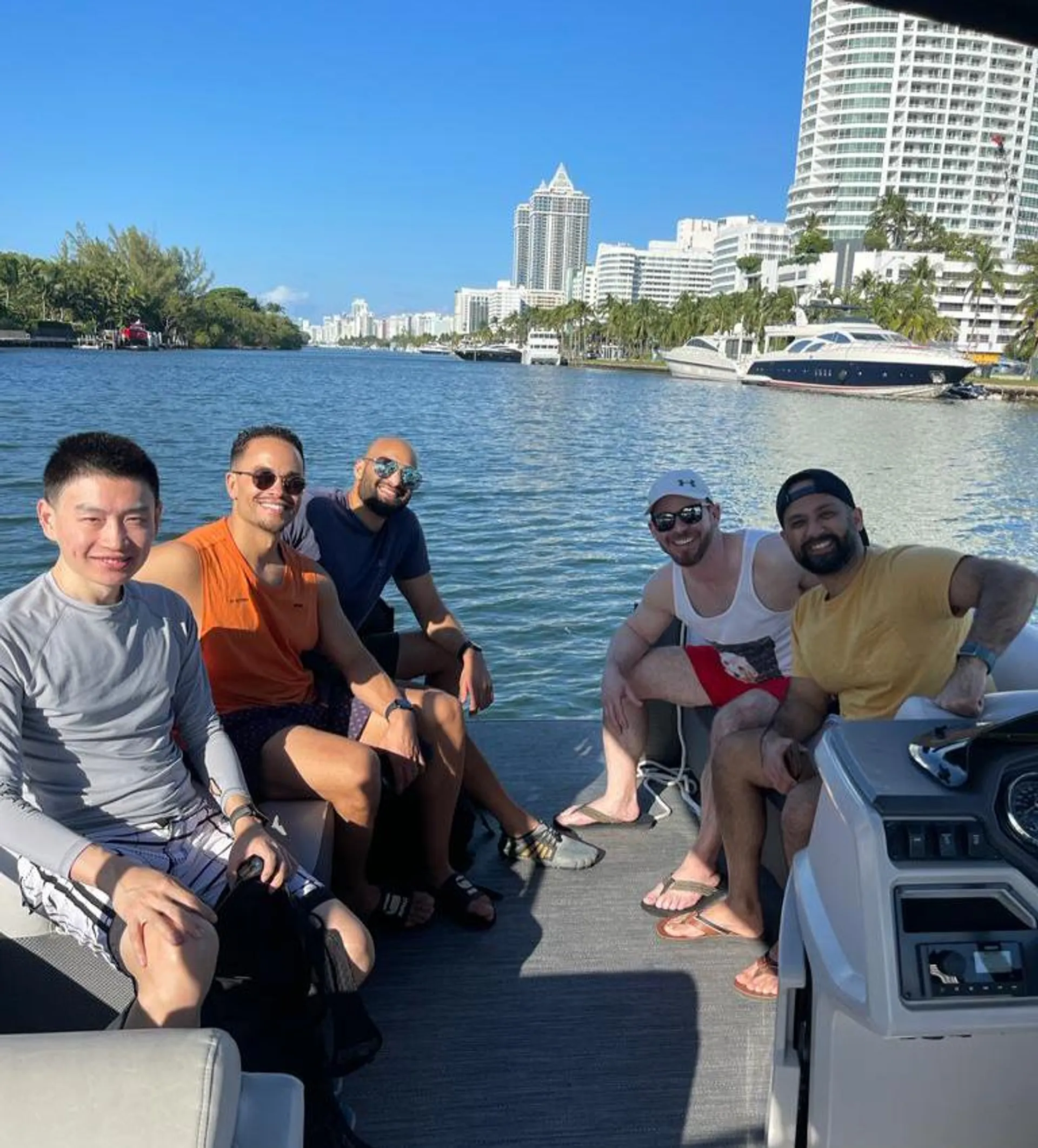 GODFREY MARINE SWEETWATER 2286 BF in Miami Beach, FL — photo 3