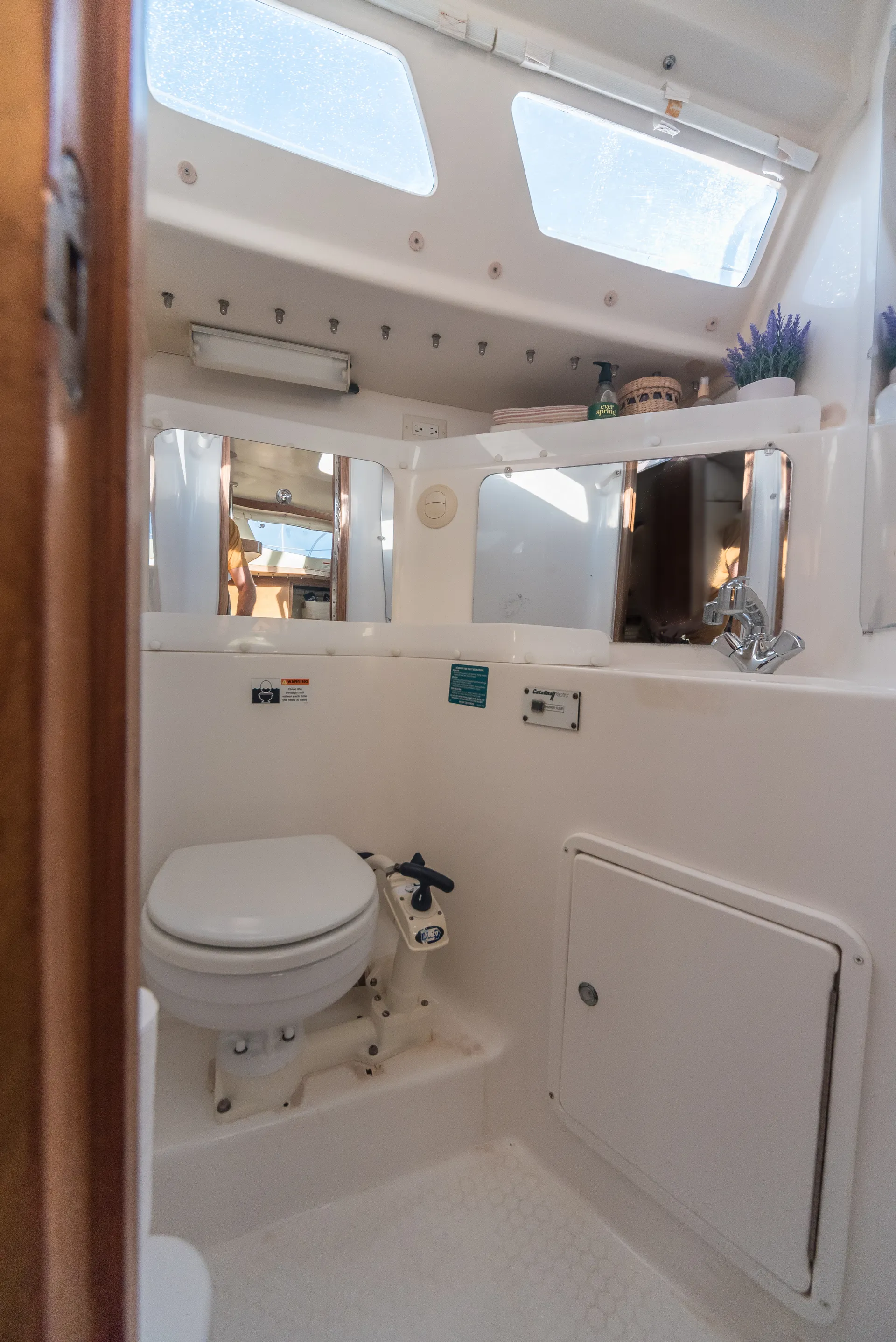 Private BYOB Luxury Monohull Sailing in the Charleston Harbor