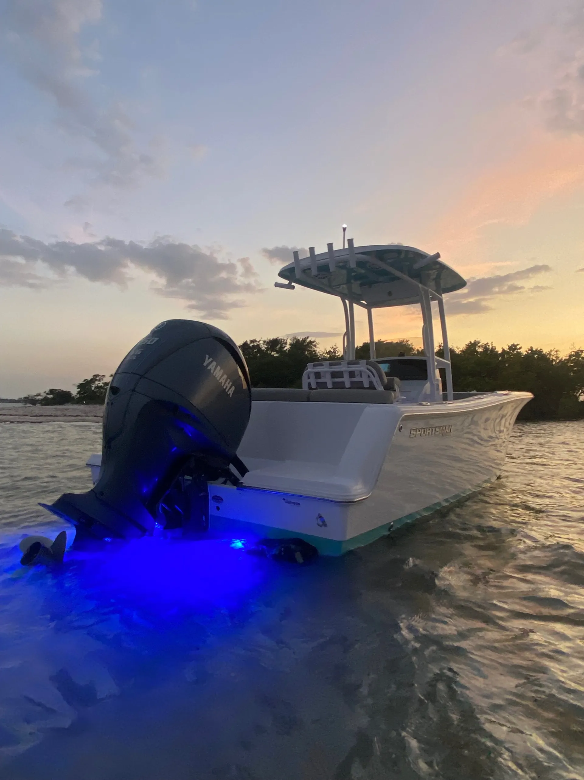 2023 23 ft Sportsman Center Console