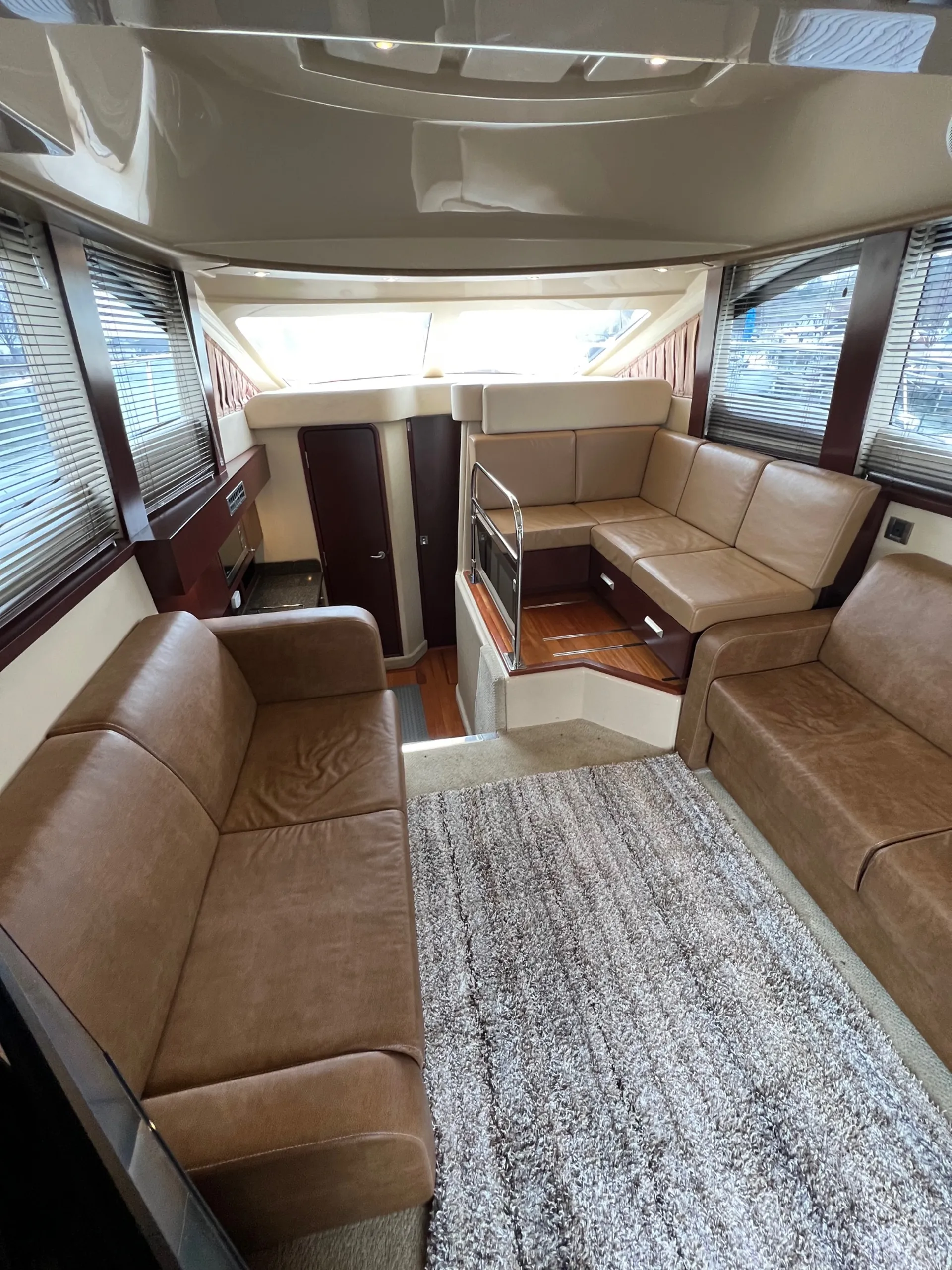 40 Foot Sea Ray Yacht!! Currently offering special winter rates 