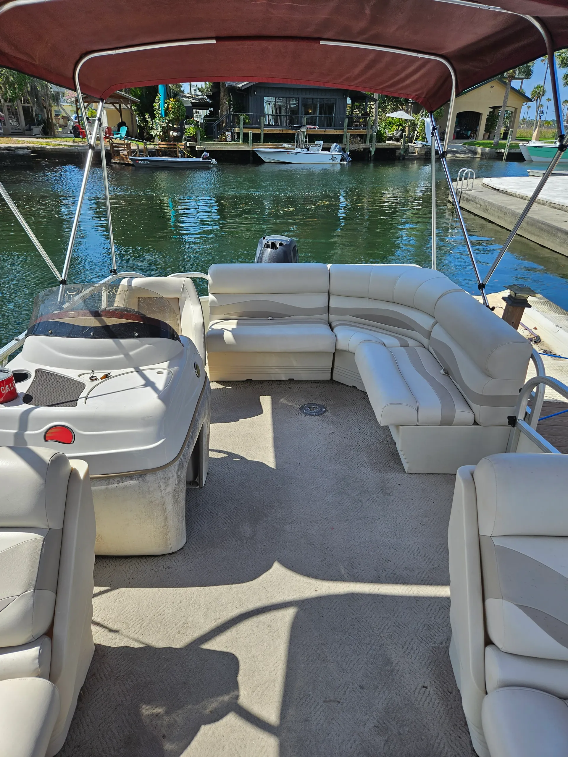 WEEKEE WACHEE 22' Pontoon