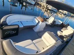 LUXURY TRI-TOON - Delivery to Tampa/ St. Pete Ramps! Diving Board! boat photo