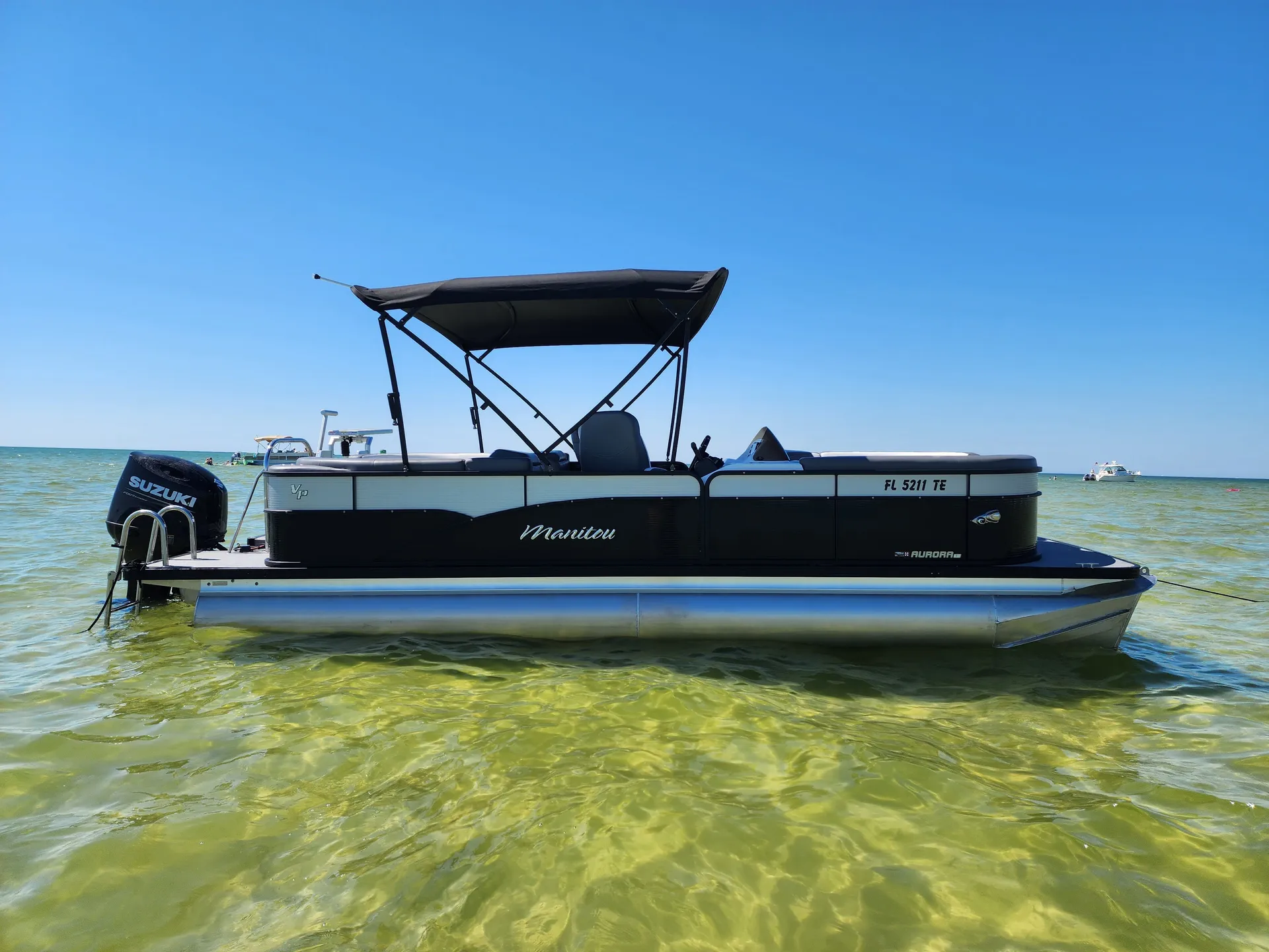 LUXURY TRI-TOON - Local delivery to Tampa Bay Ramps! Diving Board!