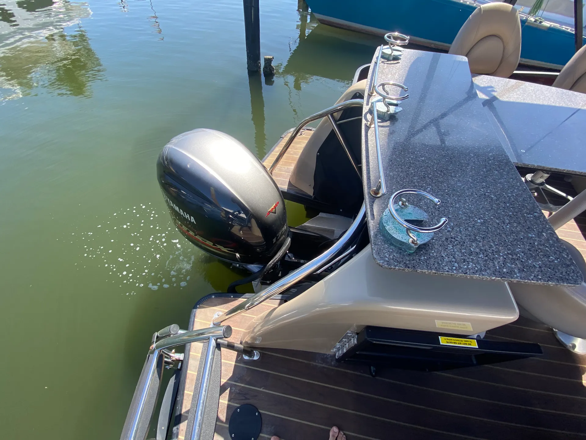 Aqua Patio Pontoon Ultimate Party Layout 27 ft