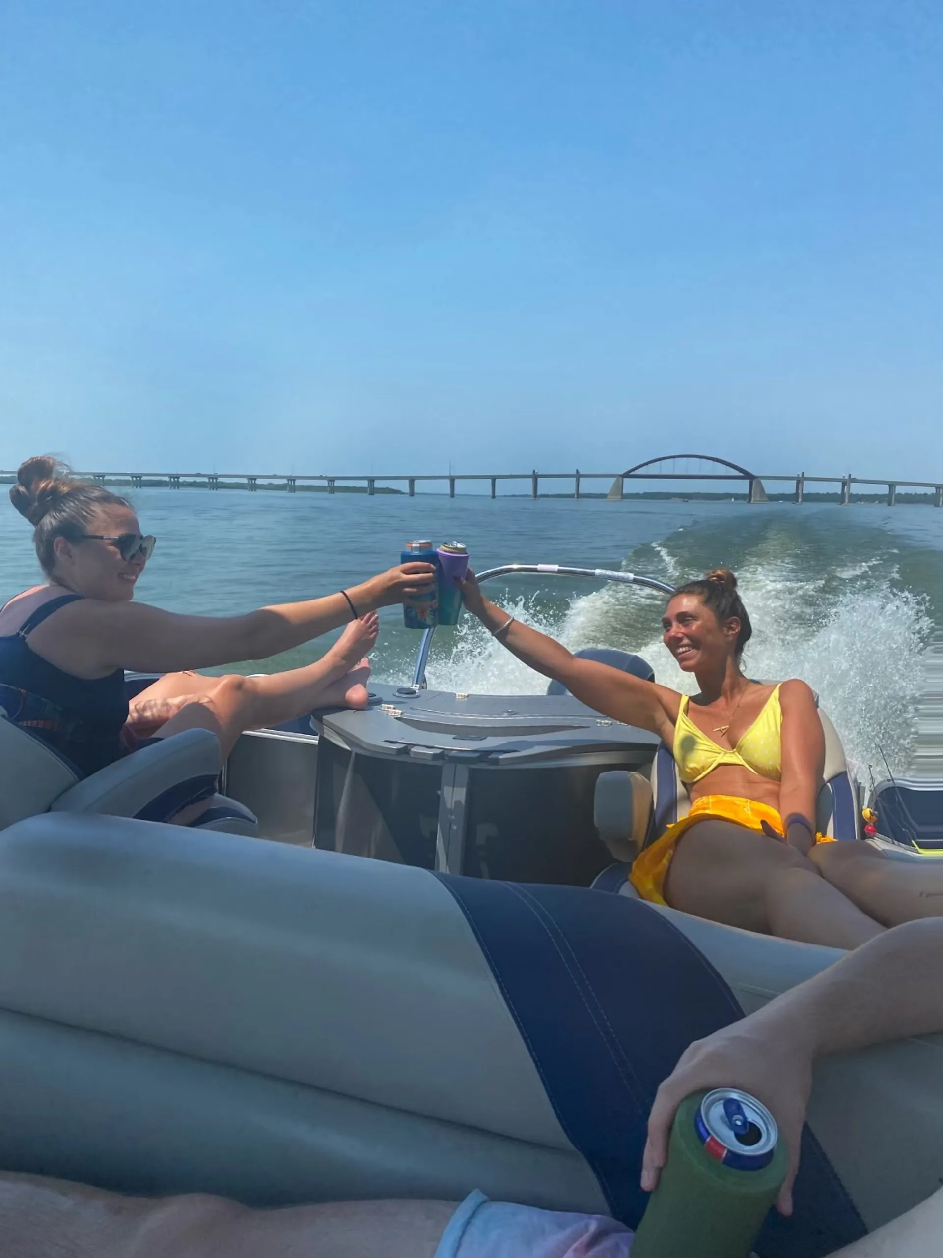 Tritoon - Party Boat -up to 11 passengers.