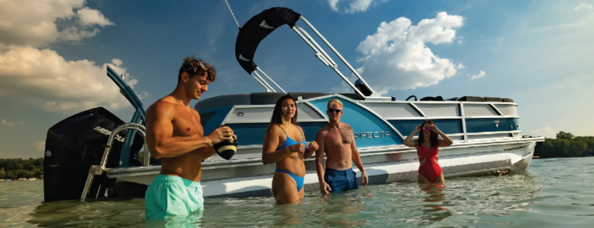 Tritoon - Party Boat -up to 11 passengers.