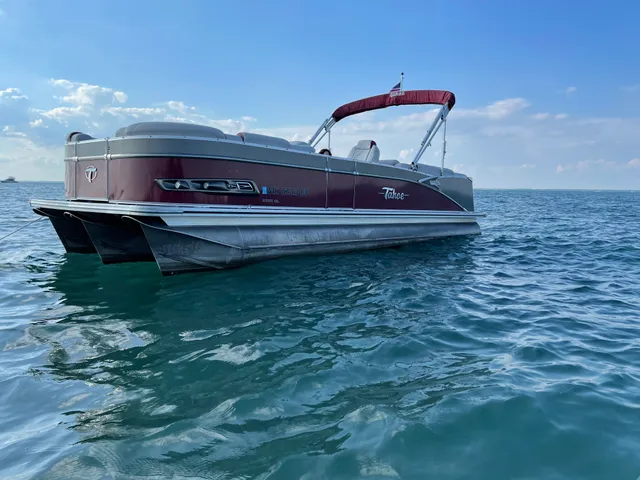 Rent a TAHOE PONTOONS pontoon in Harrison Township, MI near me