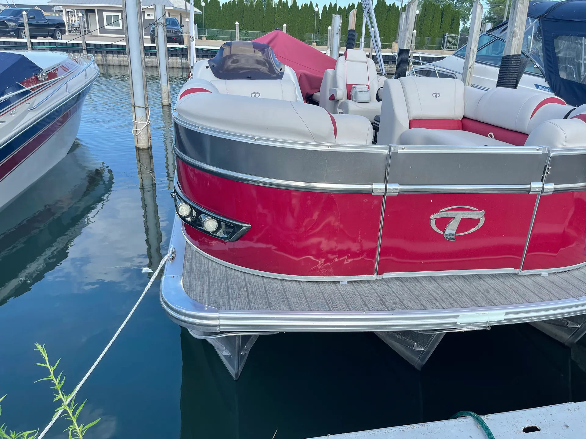 TAHOE PONTOONS CASCADE PLATINUM QUAD LOUNGER 2585QL in Harrison Township, MI — photo 2