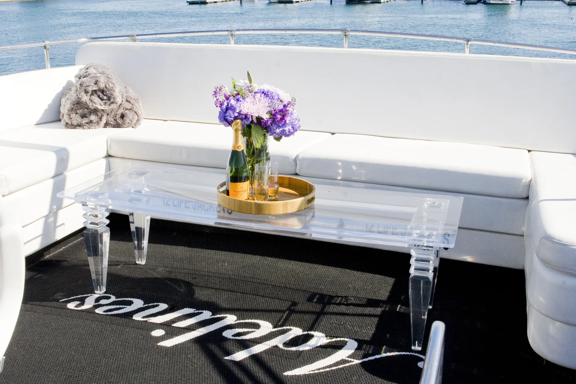 68' Luxurious Private Yacht Charters in Chicago! 