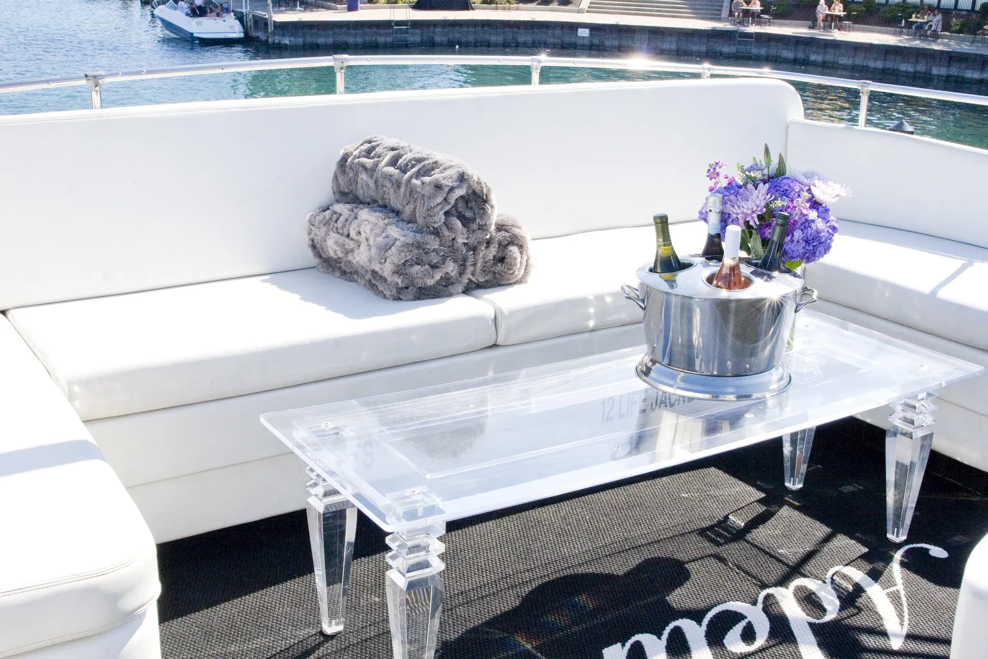 68' Luxurious Private Yacht Charters in Chicago! 