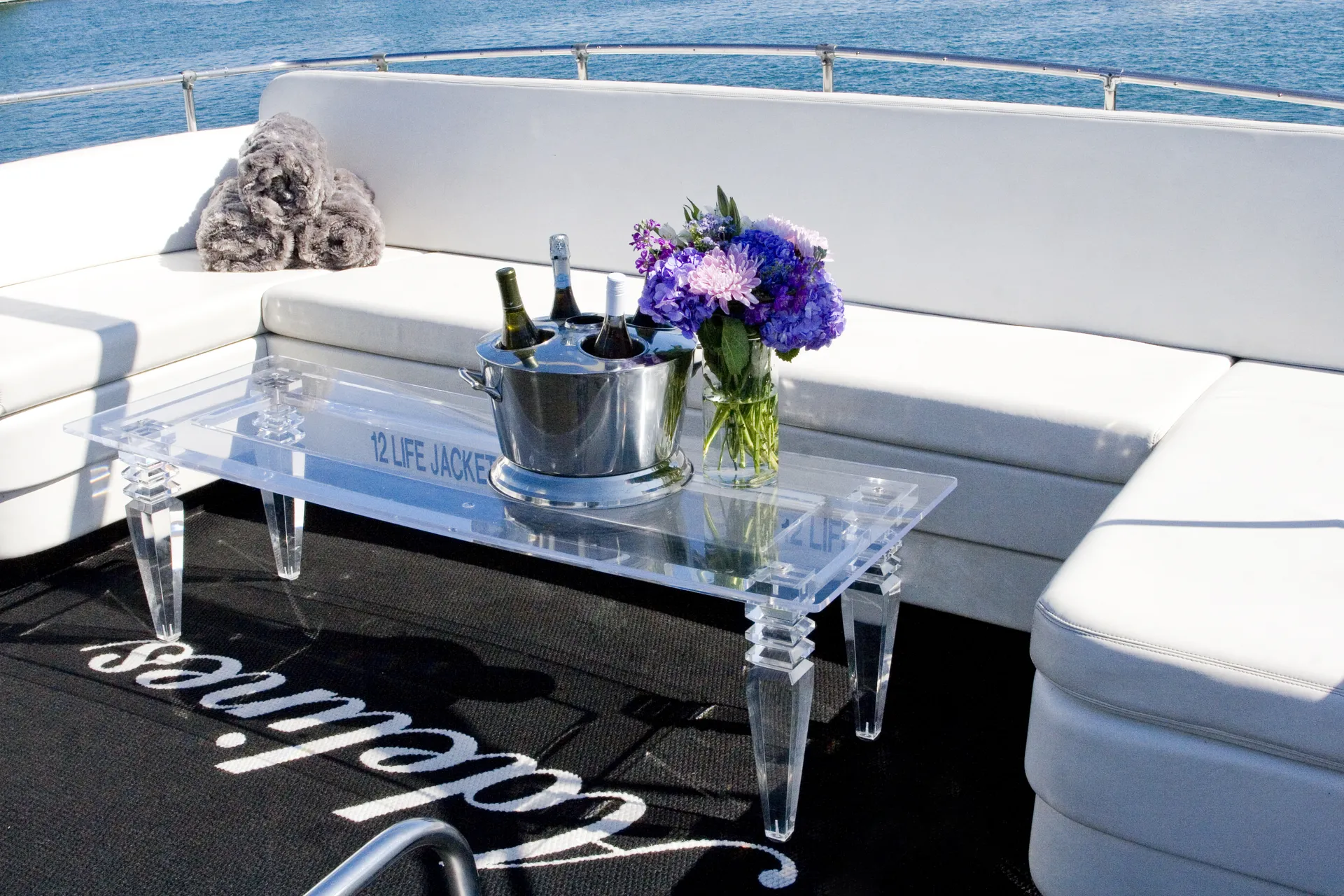 68' Luxurious Private Yacht Charters in Chicago! 