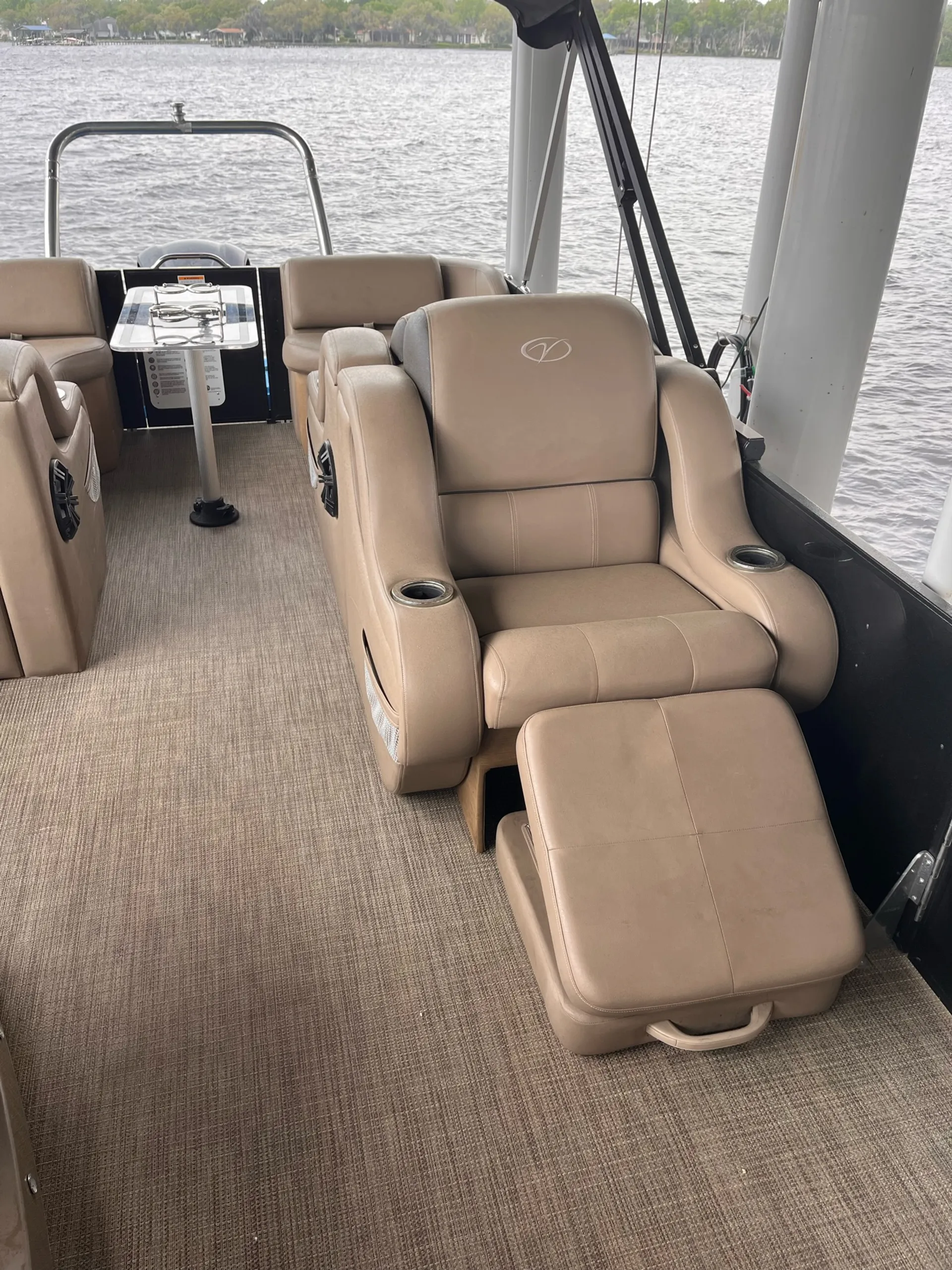 'Flagship' Luxury Veranda VTX25RFL Tri-toon w/ Yamaha F250 SHO VMAX