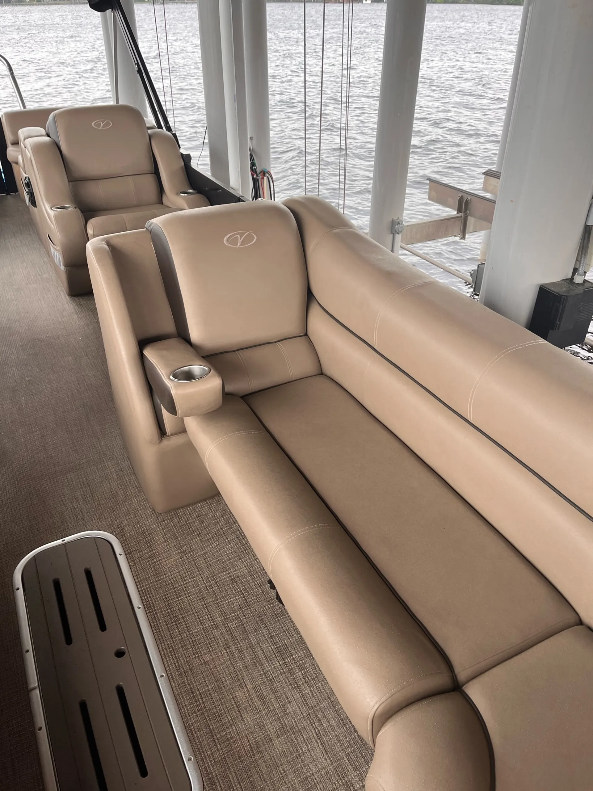 'Flagship' Luxury Veranda VTX25RFL Tri-toon w/ Yamaha F250 SHO VMAX