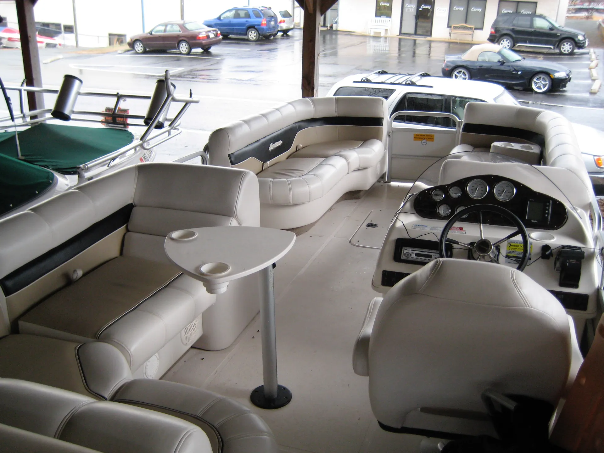 22' Hurricane Deckboat w/ new 200HP eng- for Multi-day rentals only
