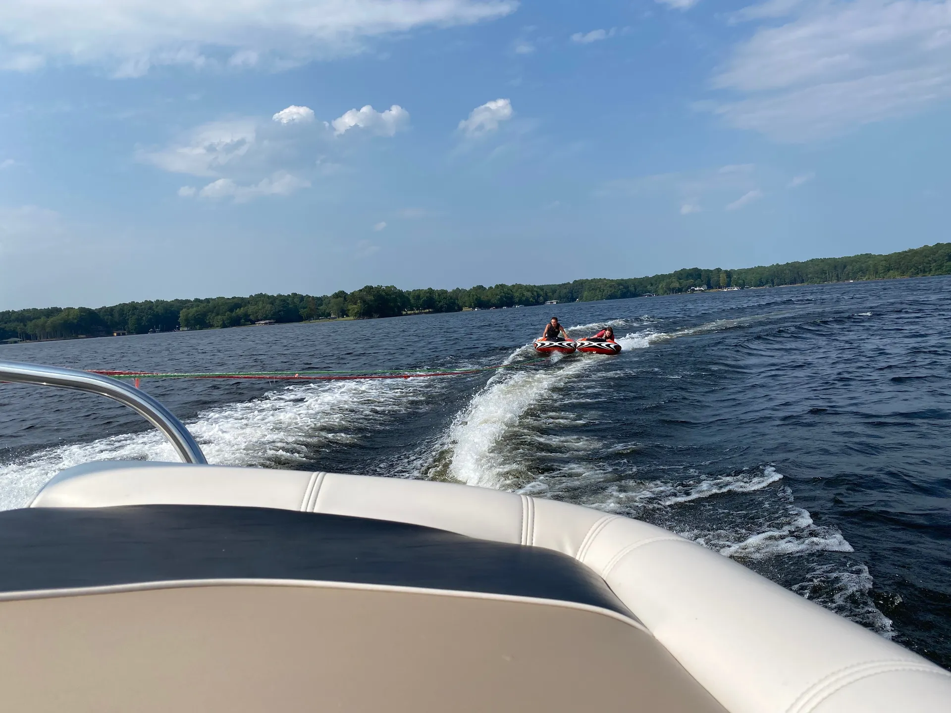 22' Hurricane Deckboat w/ new 200HP eng- for Multi-day rentals only