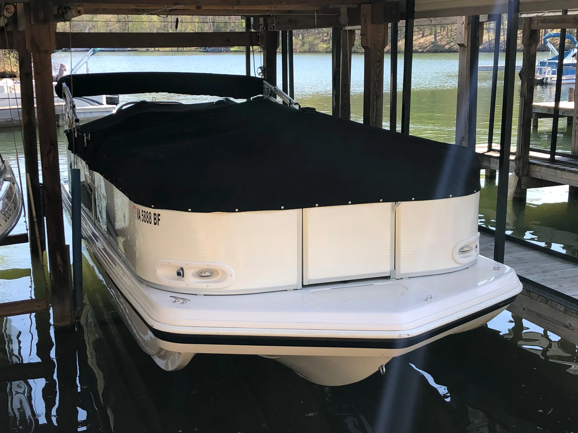 22' Hurricane Deckboat w/ new 200HP eng- for Multi-day rentals only