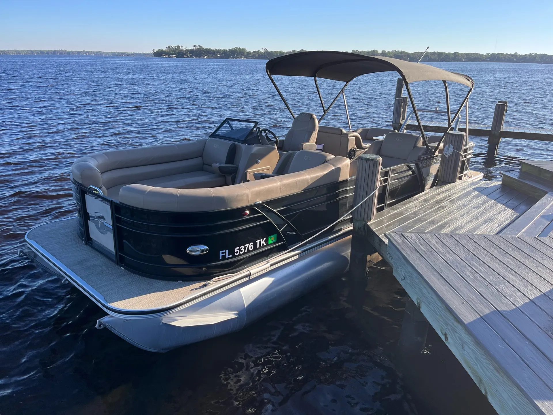 'Flagship' Luxury Veranda VTX25RFL Tri-toon w/ Yamaha F250 SHO VMAX