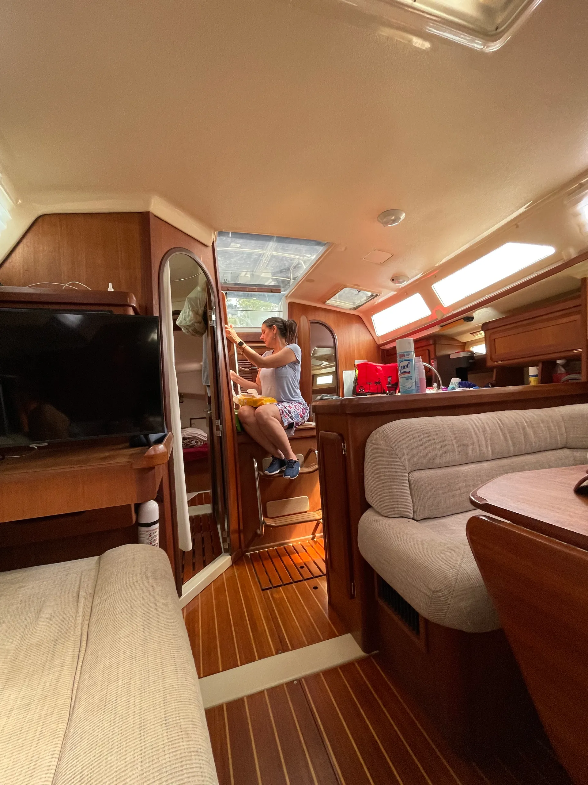 38' Hunter Parrott Ship in Oriental, NC!