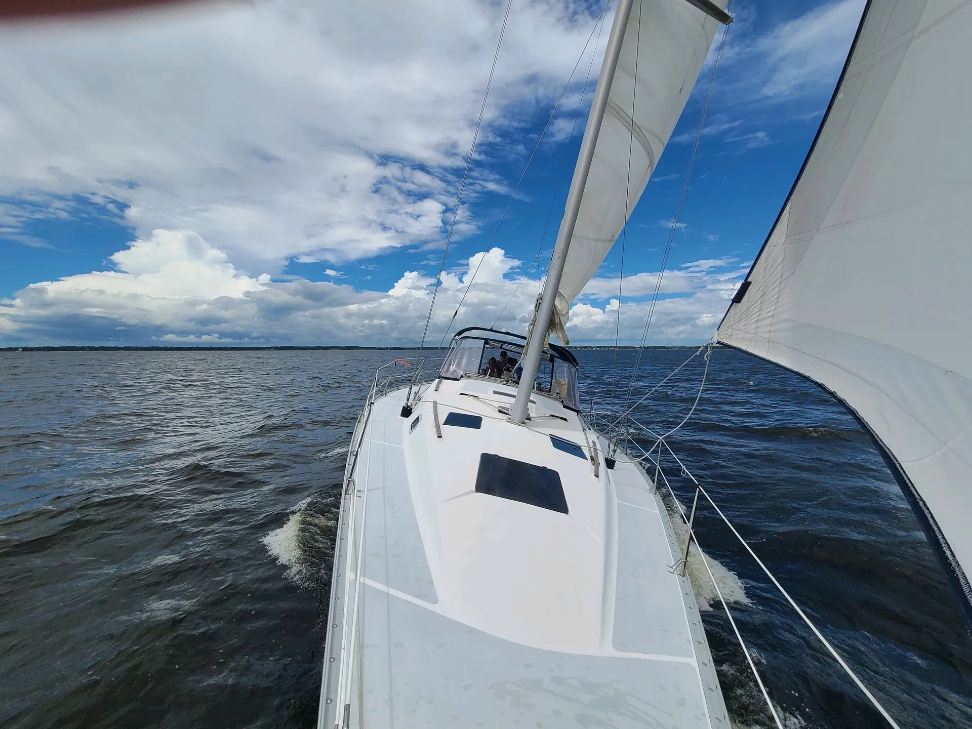 38' Hunter Parrott Ship in Oriental, NC!