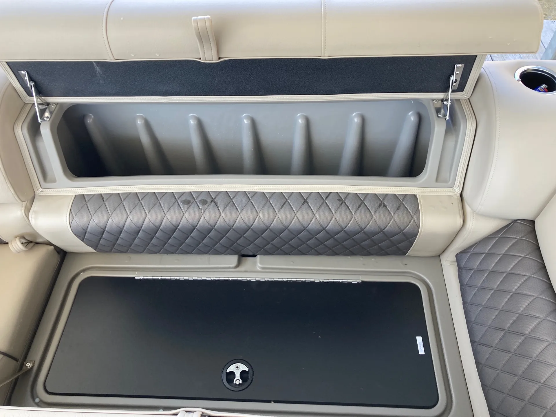 2023 Sun Tracker Fishing Sport Pontoon