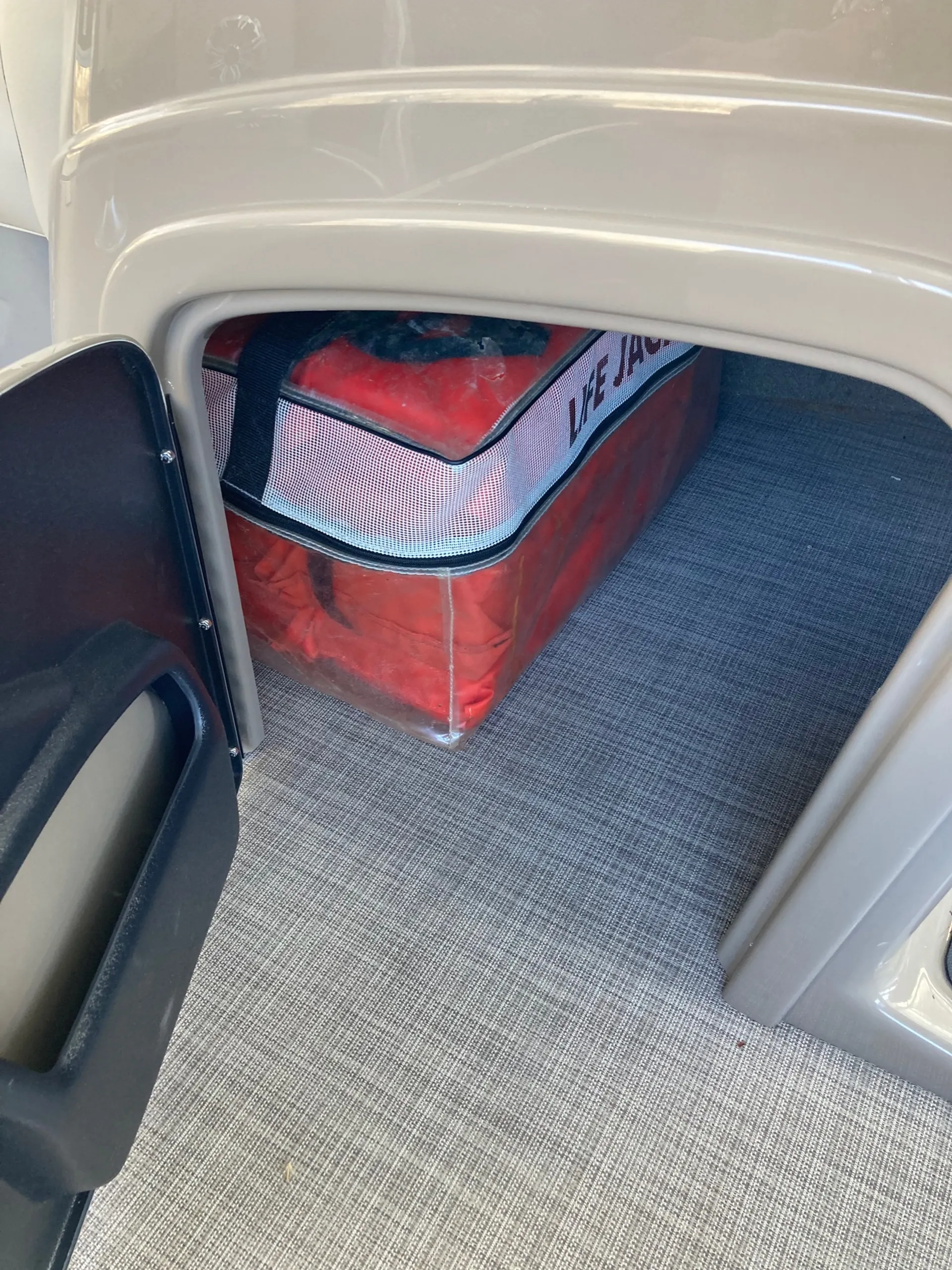 2023 Sun Tracker Fishing Sport Pontoon