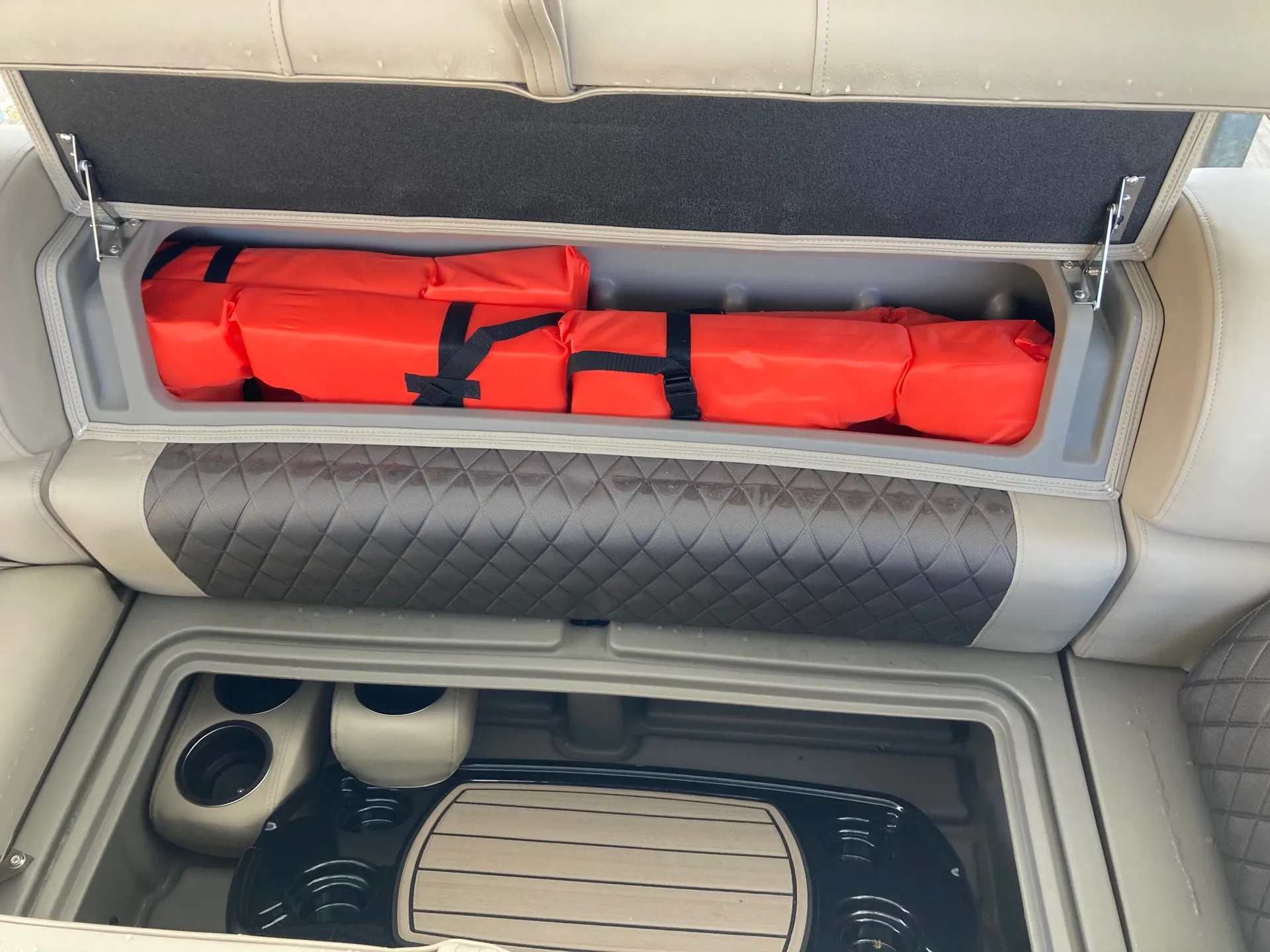 2023 Sun Tracker Fishing Sport Pontoon