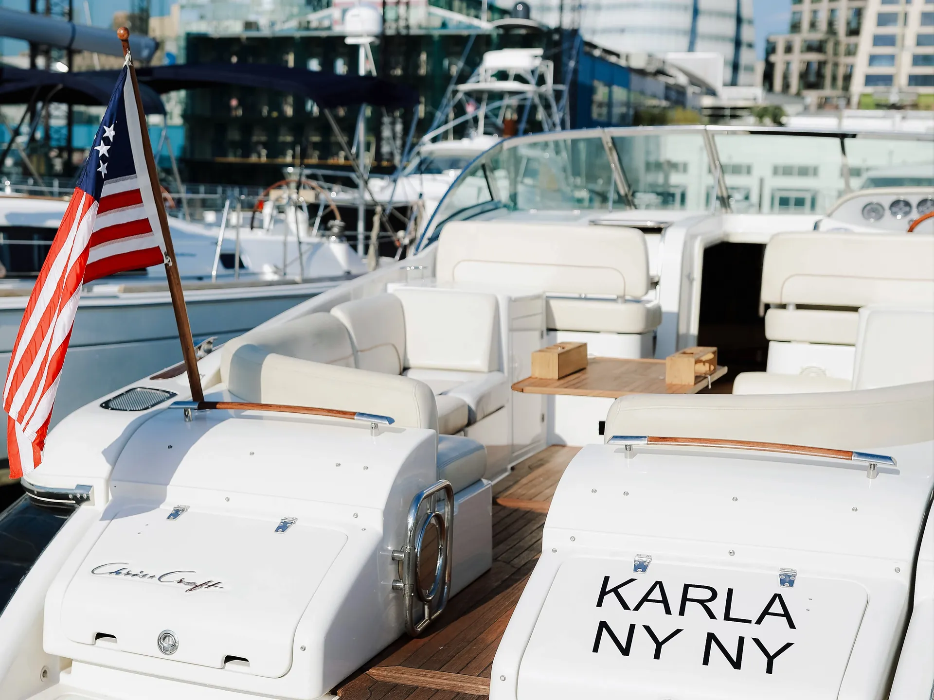 Luxury Yacht Manhattan Chelsea Piers: Captain, Champagne, Catering