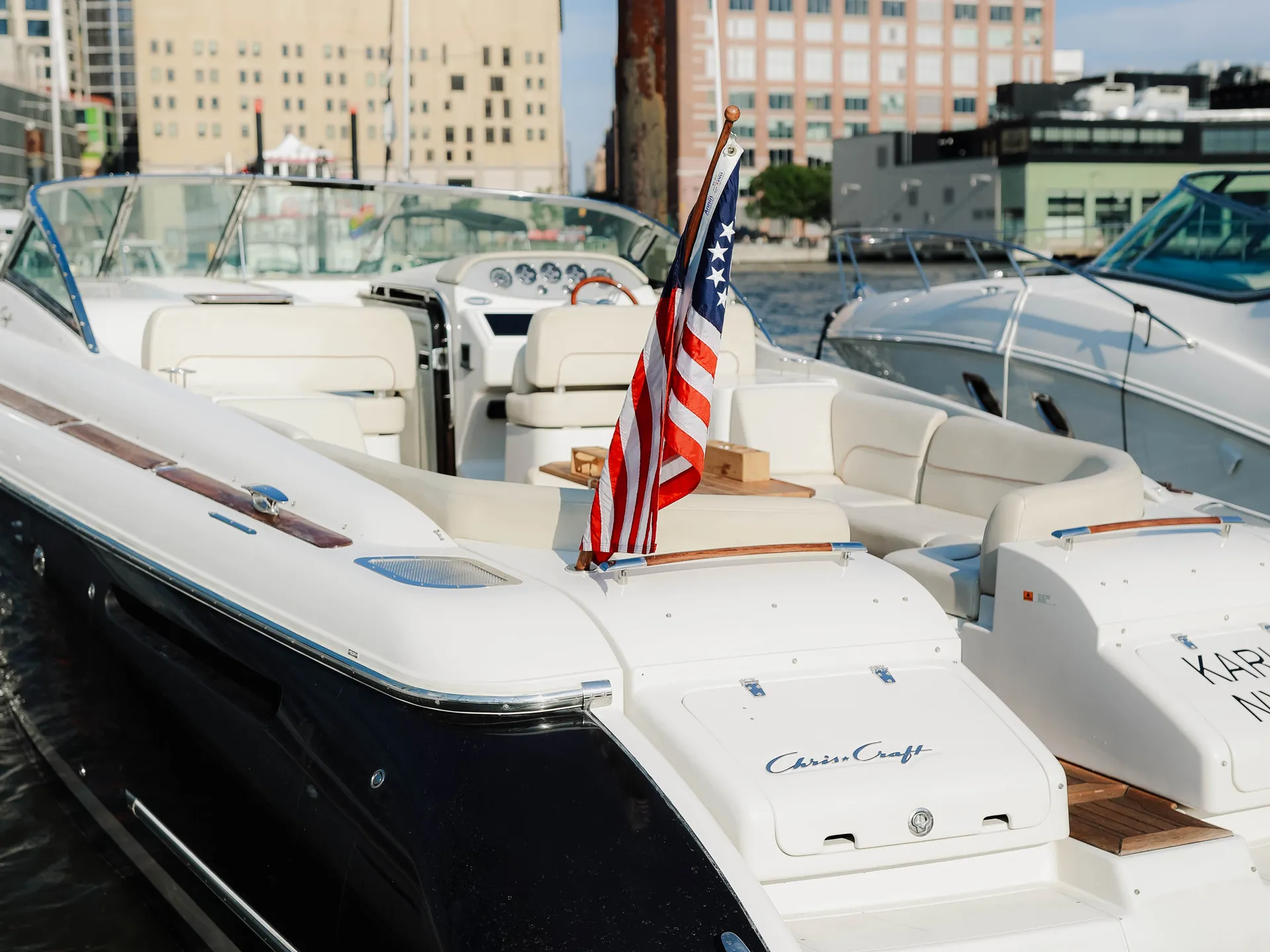 Luxury Yacht Manhattan Chelsea Piers: Captain, Champagne, Catering