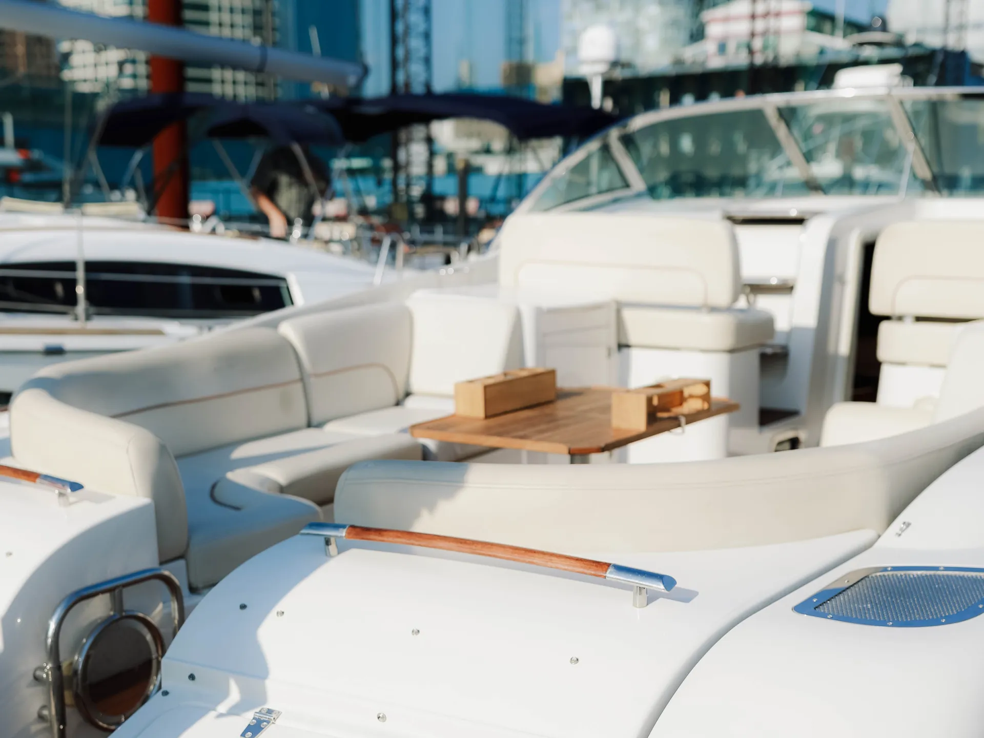 Luxury Yacht Manhattan Chelsea Piers: Captain, Champagne, Catering