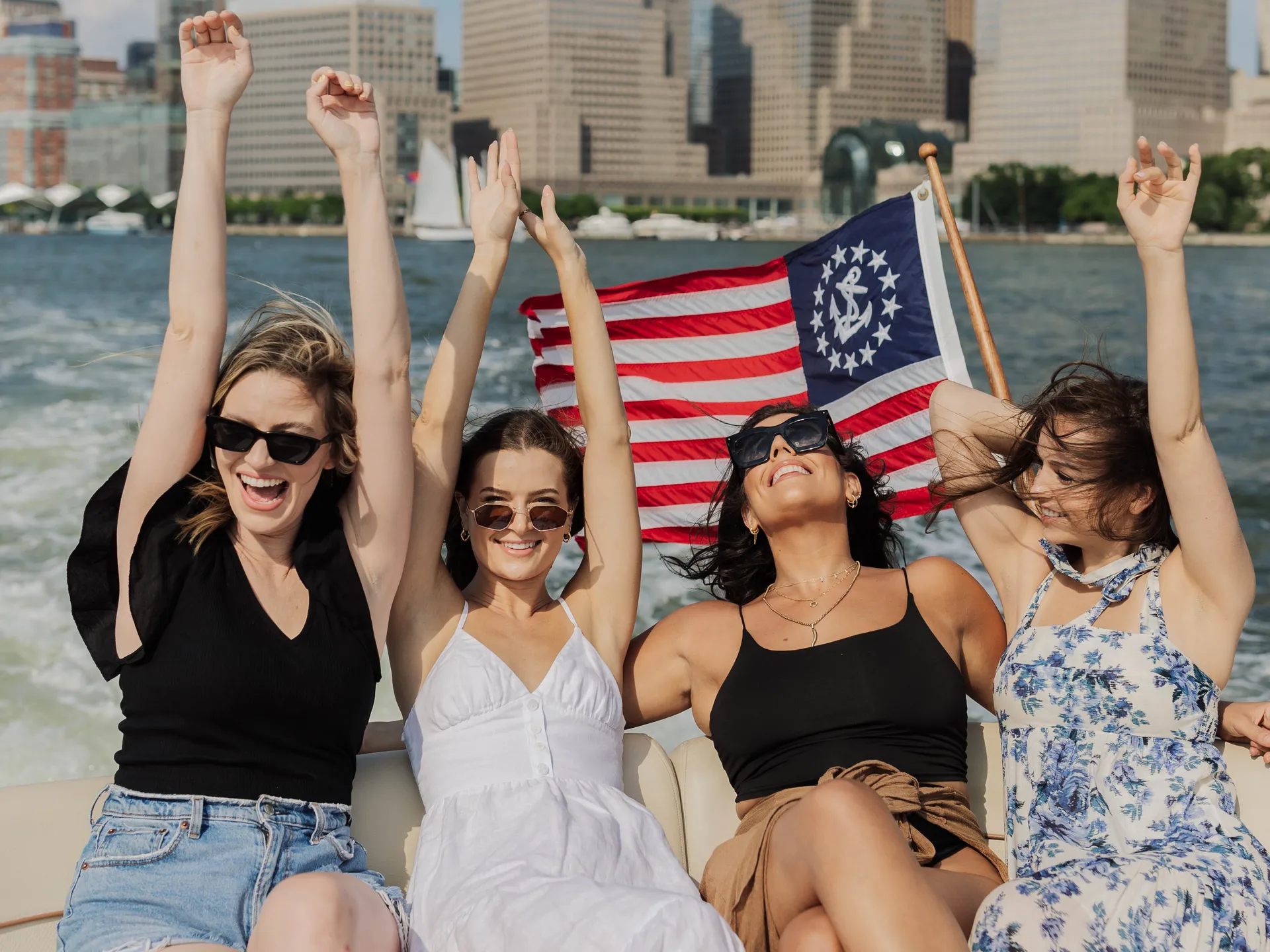 Luxury Yacht Manhattan Chelsea Piers: Captain, Champagne, Catering