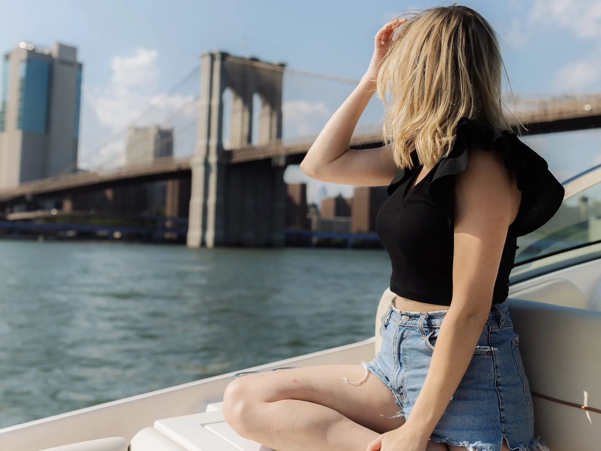 Luxury Yacht Manhattan Chelsea Piers: Captain, Champagne, Catering