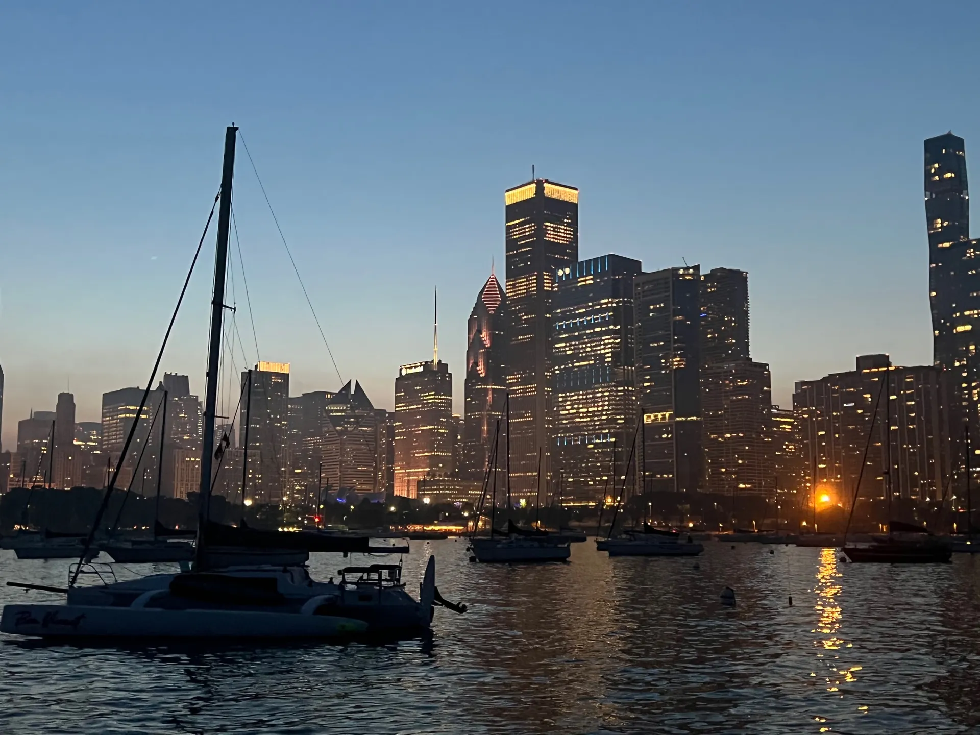 Cruisers Yachts 3375 Esprit in Chicago, IL — photo 10