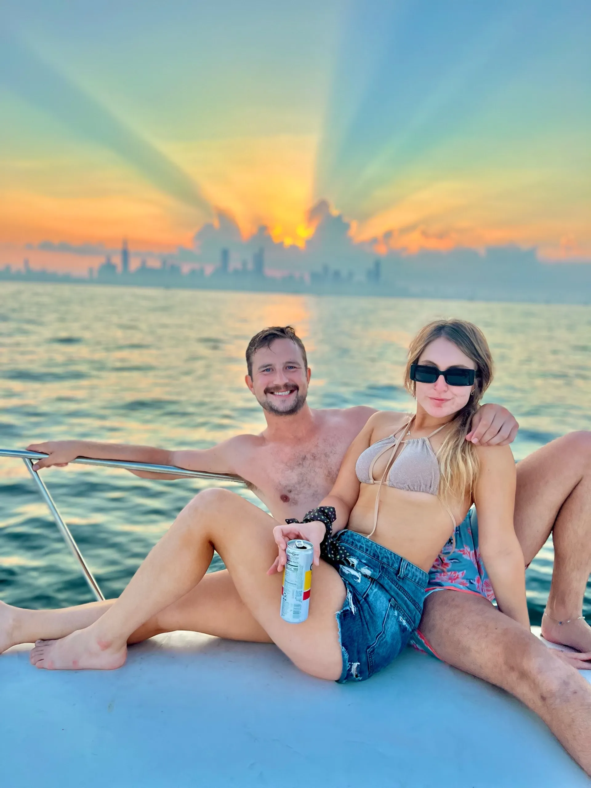 Cruisers Yachts 3375 Esprit in Chicago, IL — photo 9