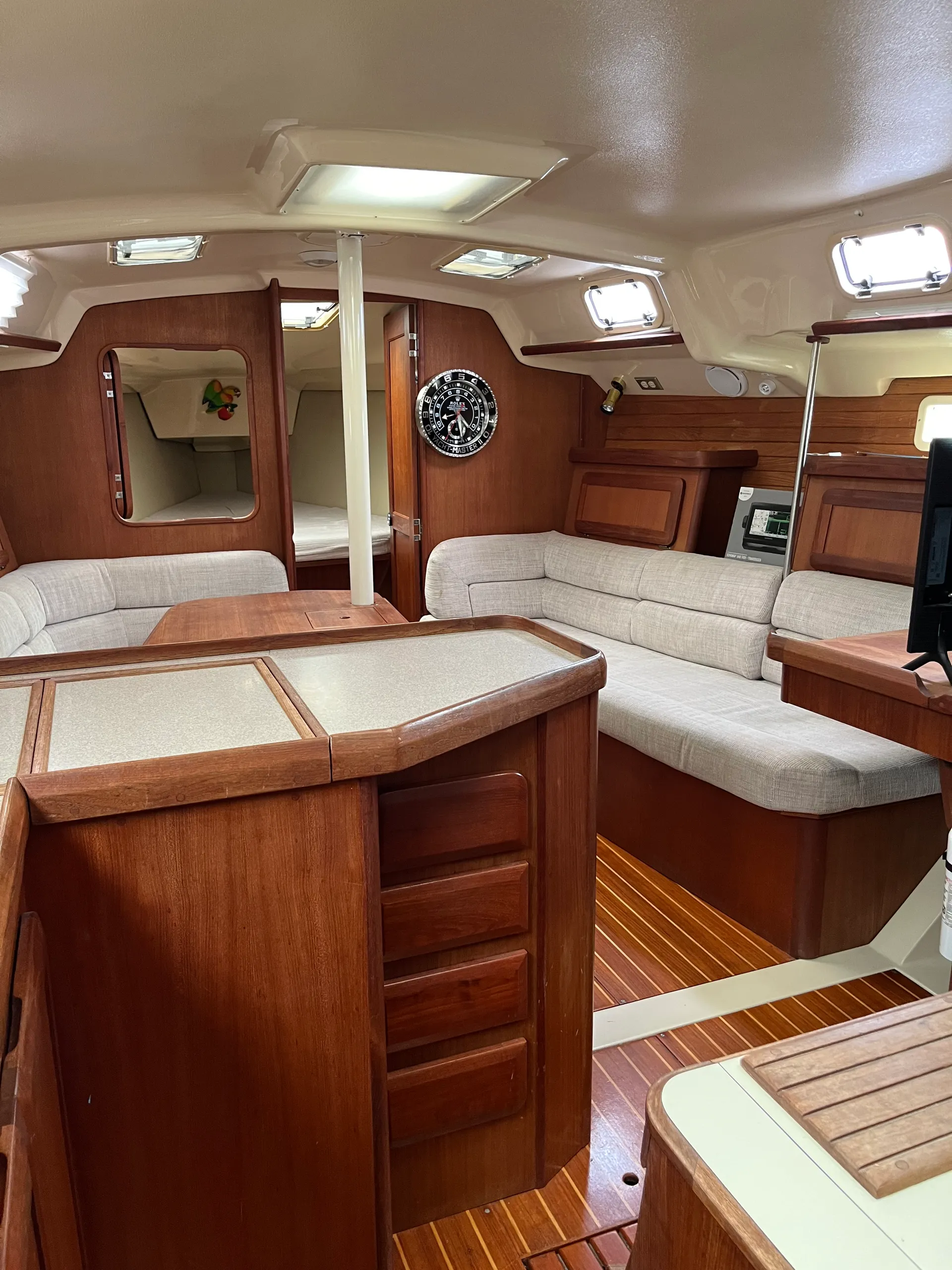 38' Hunter Parrott Ship in Oriental, NC!