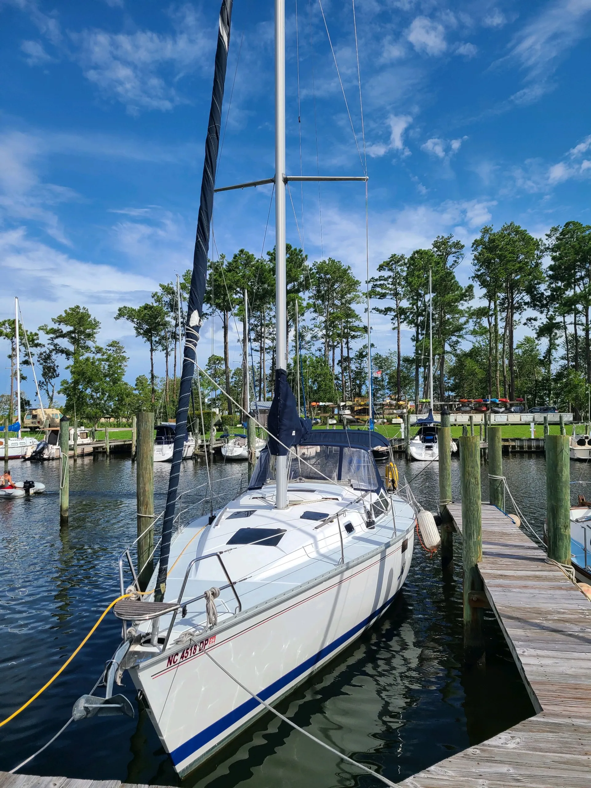 38' Hunter Parrott Ship in Oriental, NC!