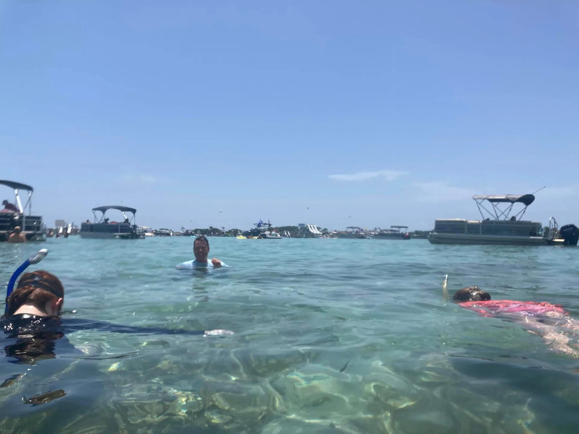 Tiki Themed Hula-Mama 30 ft pontoon 2slides 150 HP Fuel Included 