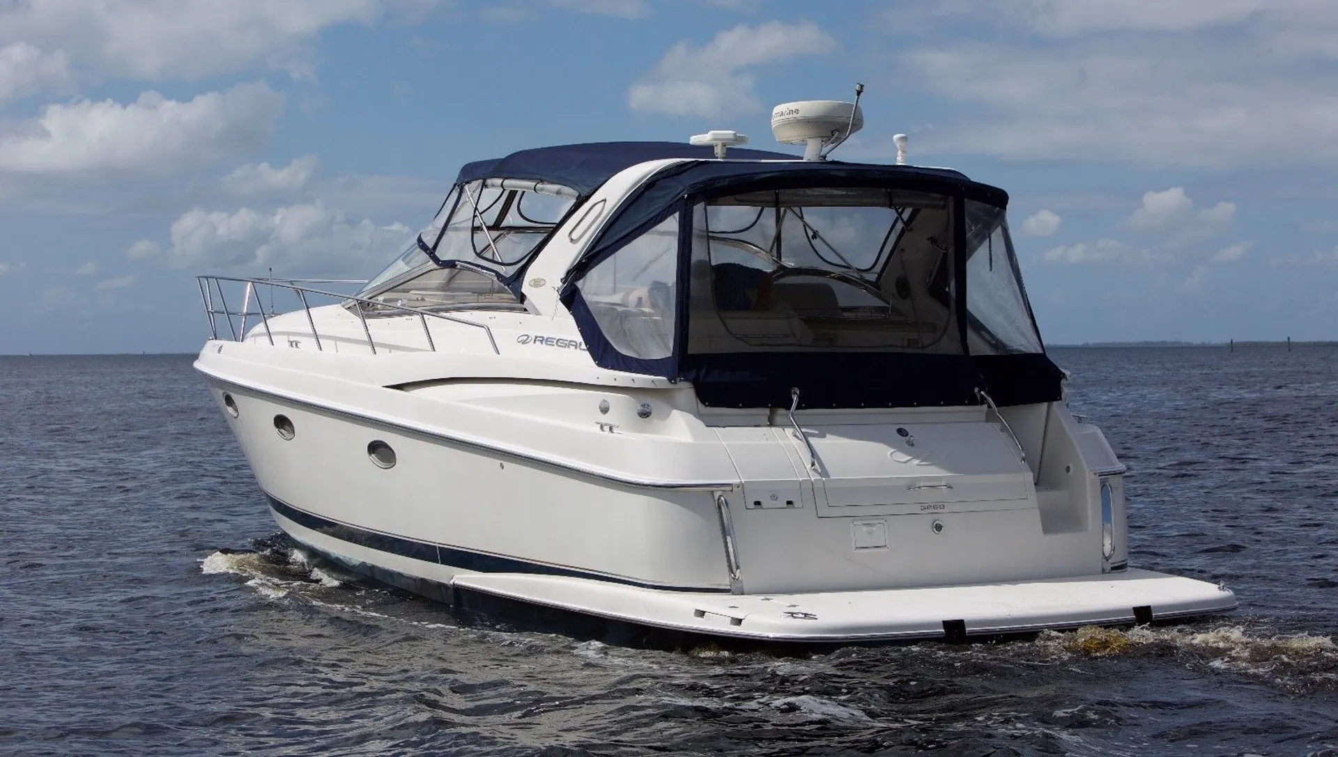 Regal Commodore Yacht for charter Lake Travis: Up to 20 Max