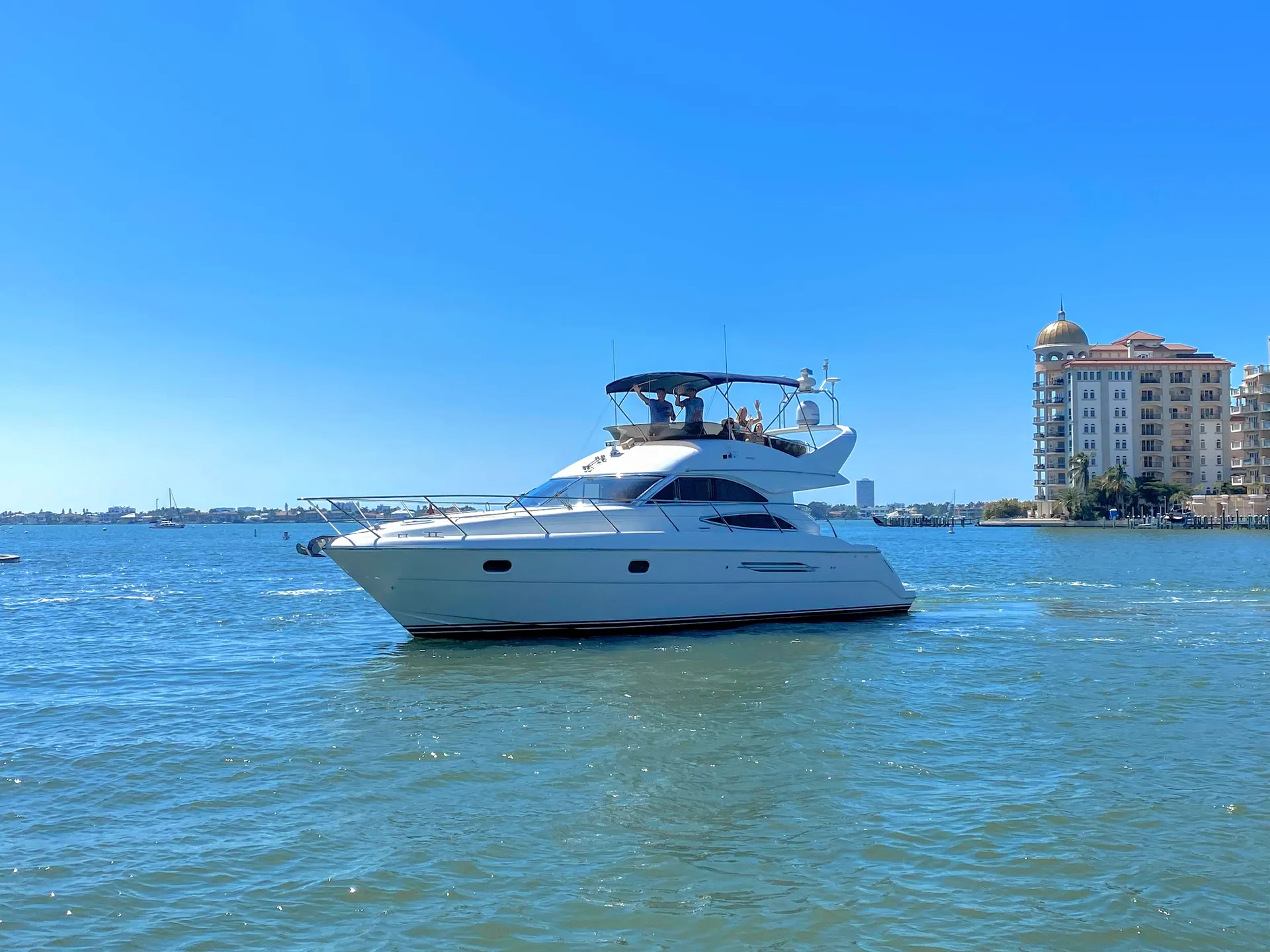 Viking Yacht 46 Flybridge Yacht Volvo in Sarasota, FL — photo 5