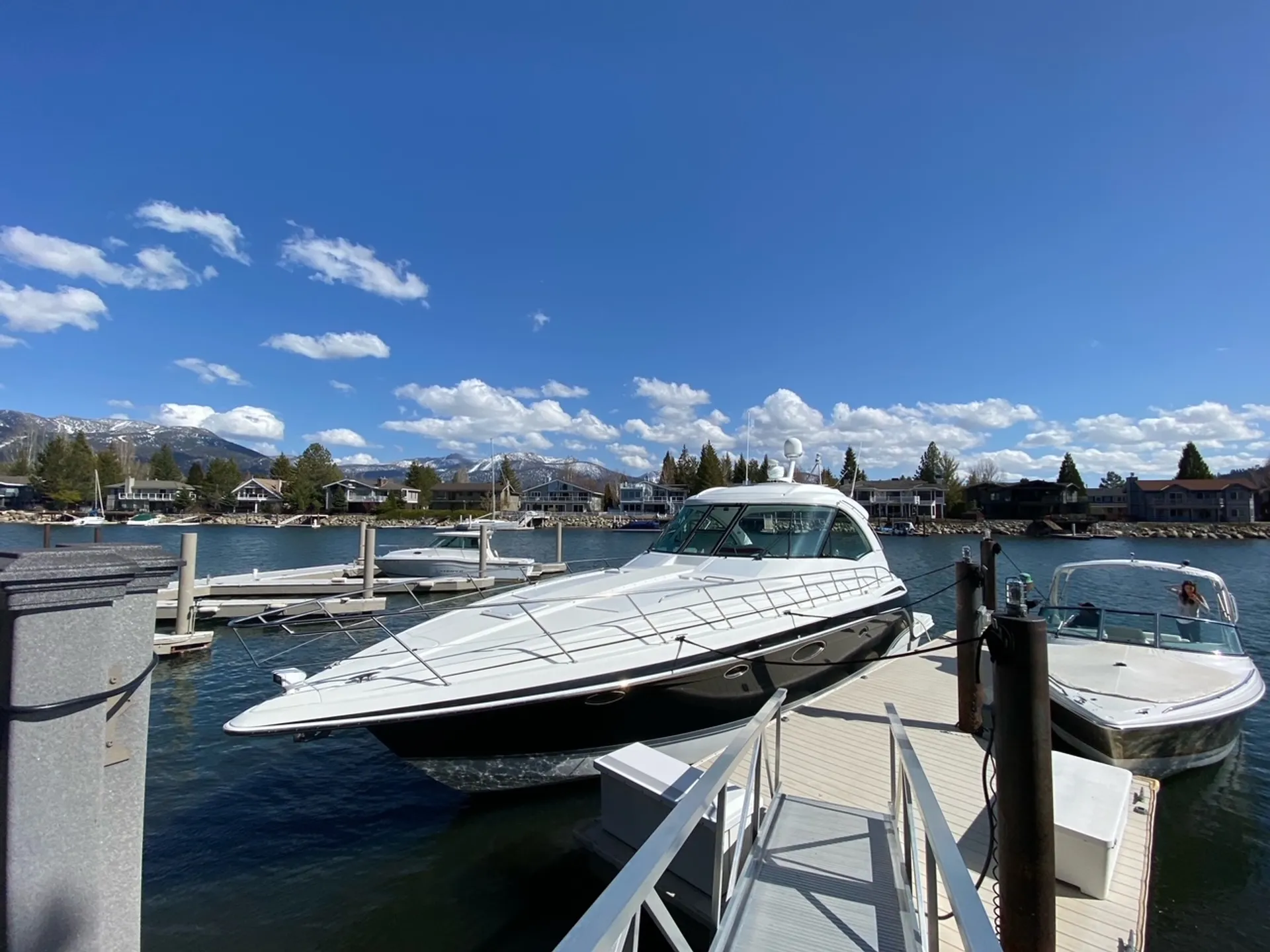 FORMULA BY THUNDERBIRD 45 YACHT in South Lake Tahoe, CA — photo 3