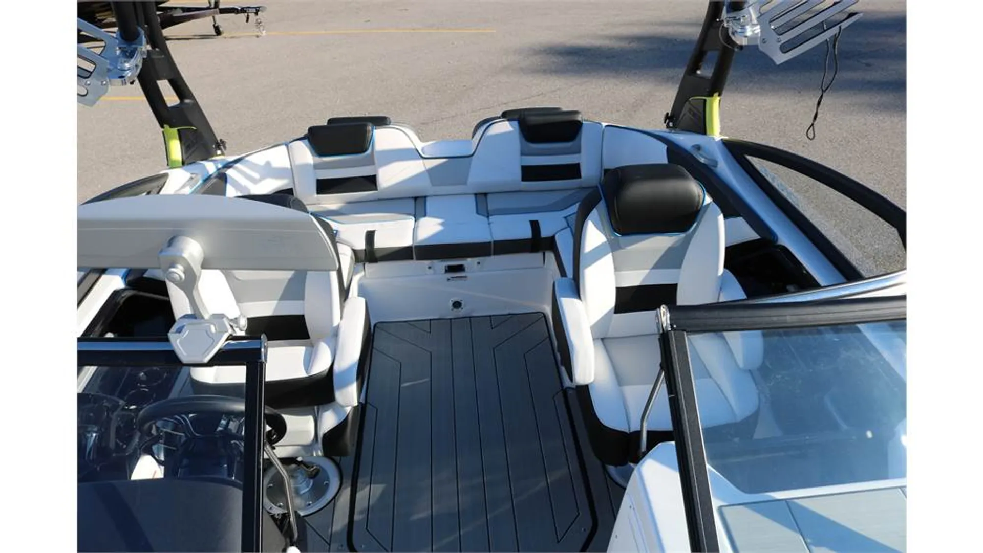 2022 Yamaha 212x Wake/Surf