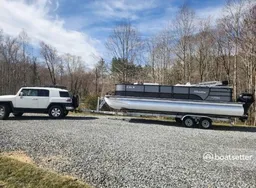 24' Bently pontoon Only for our house renters in Orange, VA!