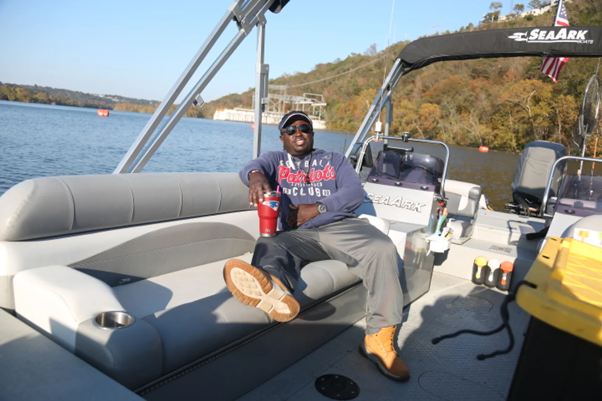 SeaArk BigEasy on lake Lewisville or Grapevine,**FREE FLOATING MAT!!**