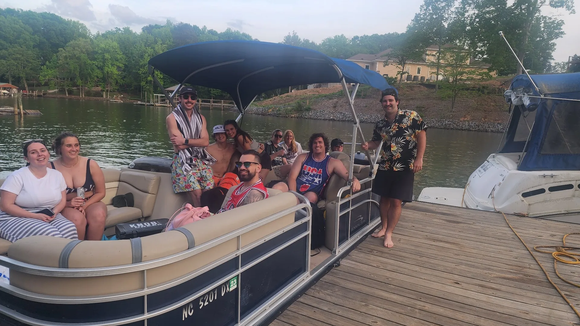 Bennington Marine 2250GSR in Lake Wylie, SC — photo 2