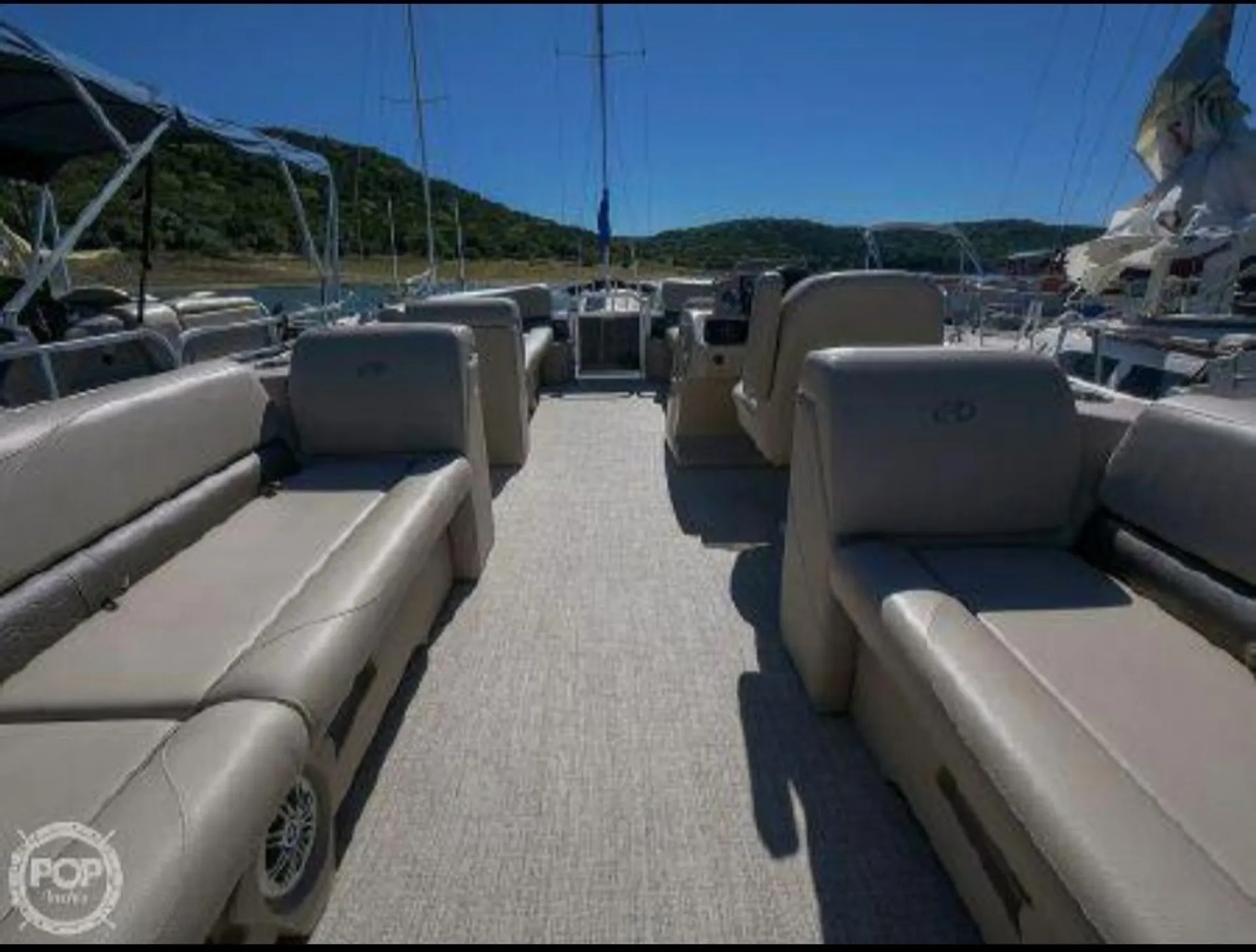Avalon Pontoons Avalon VLS Quad Lounge  in Toledo, OH — photo 4