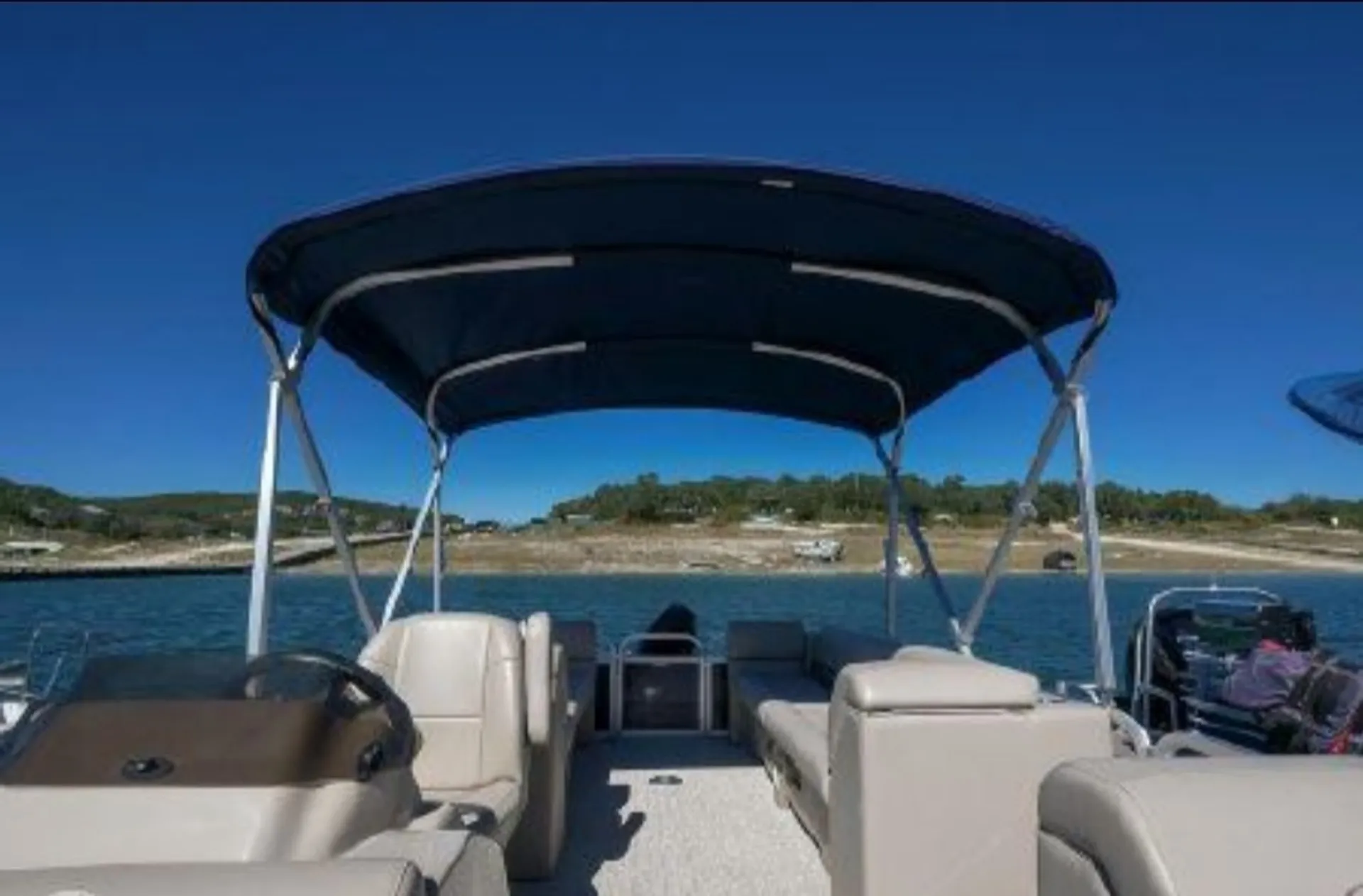 Avalon Pontoons Avalon VLS Quad Lounge  in Toledo, OH — photo 5