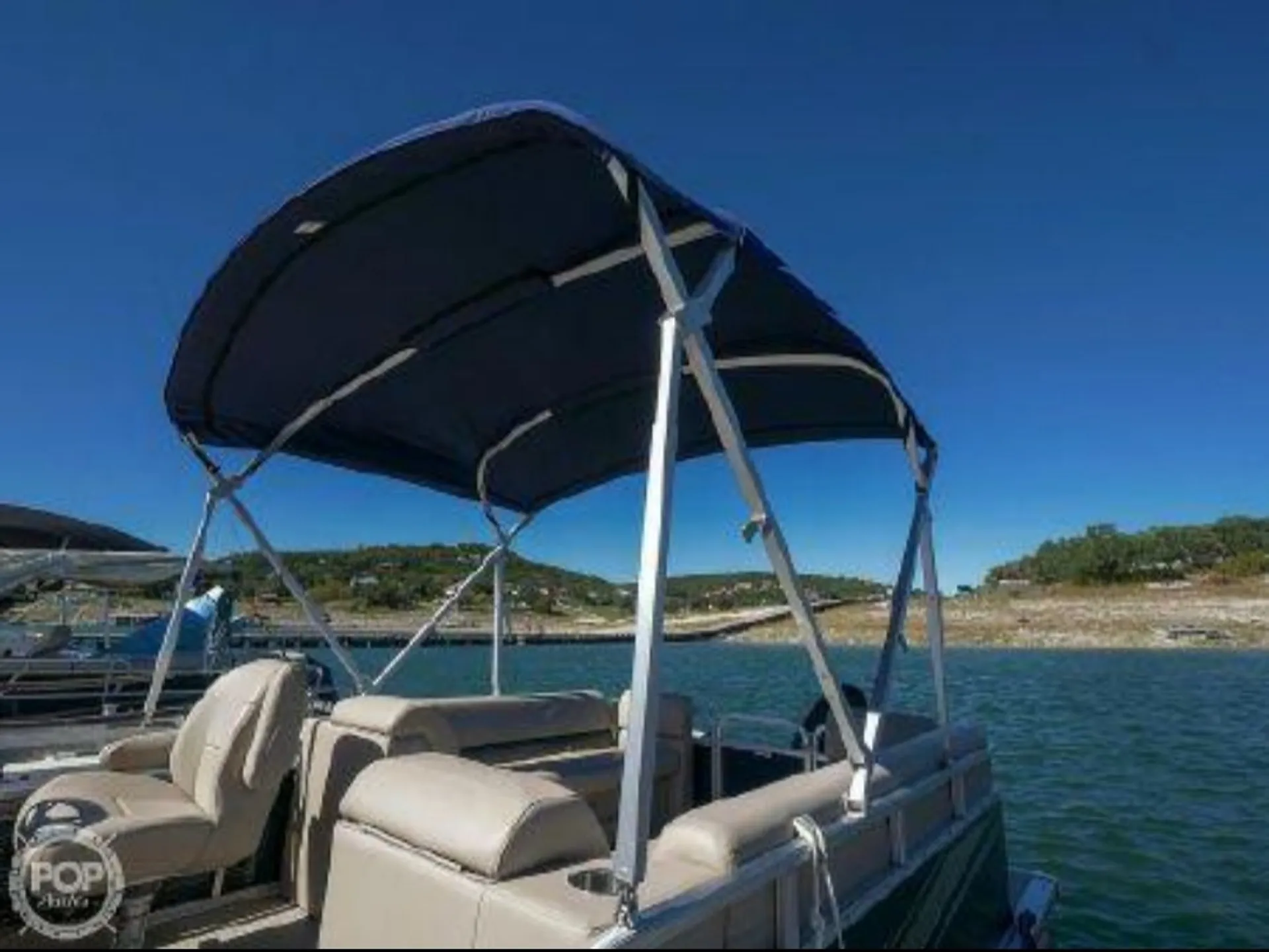 Avalon Pontoons Avalon VLS Quad Lounge  in Toledo, OH — photo 6