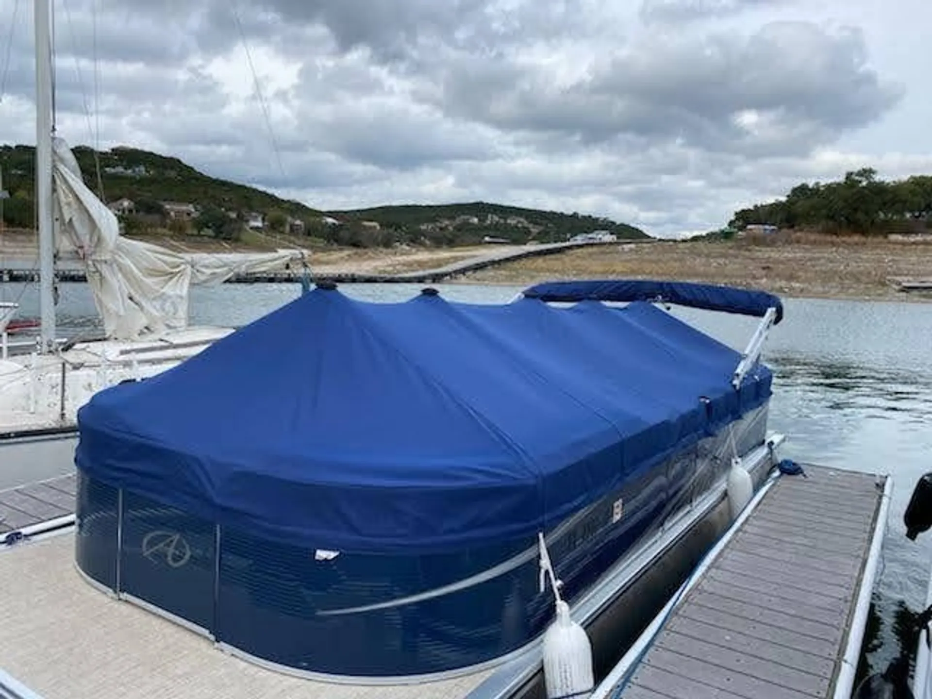 Avalon Pontoons Avalon VLS Quad Lounge  in Toledo, OH — photo 7