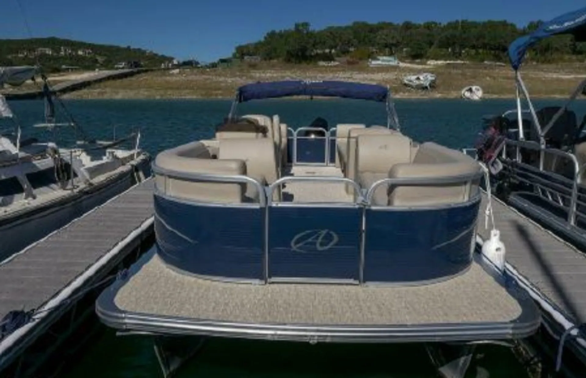 Avalon Pontoons Avalon VLS Quad Lounge  in Toledo, OH — photo 2